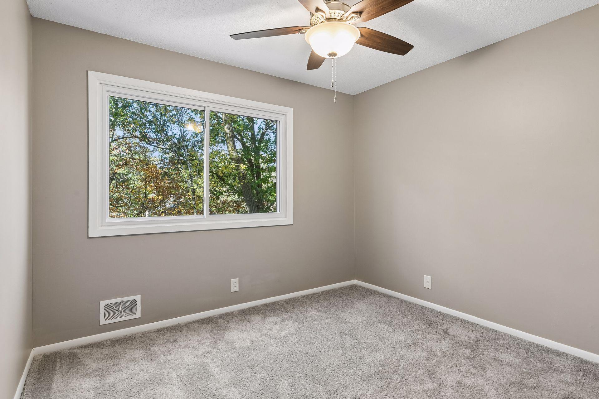 View of Residential at 830 Winthrop Street, Saint Paul MN 55119, Saint Paul (16 of 28) - Mike Wilen | Minnesota Team Real Estate