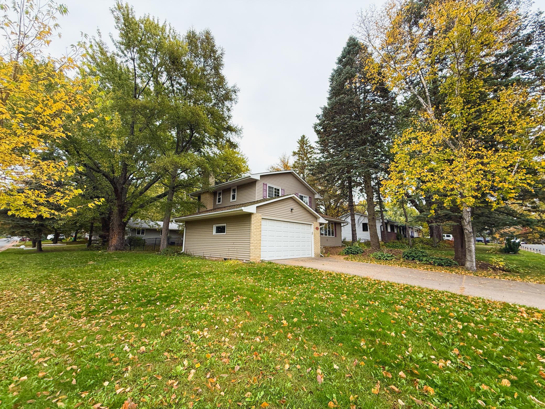 View of Residential at 1081 Cedarwood Drive, Woodbury MN 55125, Woodbury (12 of 38) - Mike Wilen | Minnesota Team Real Estate