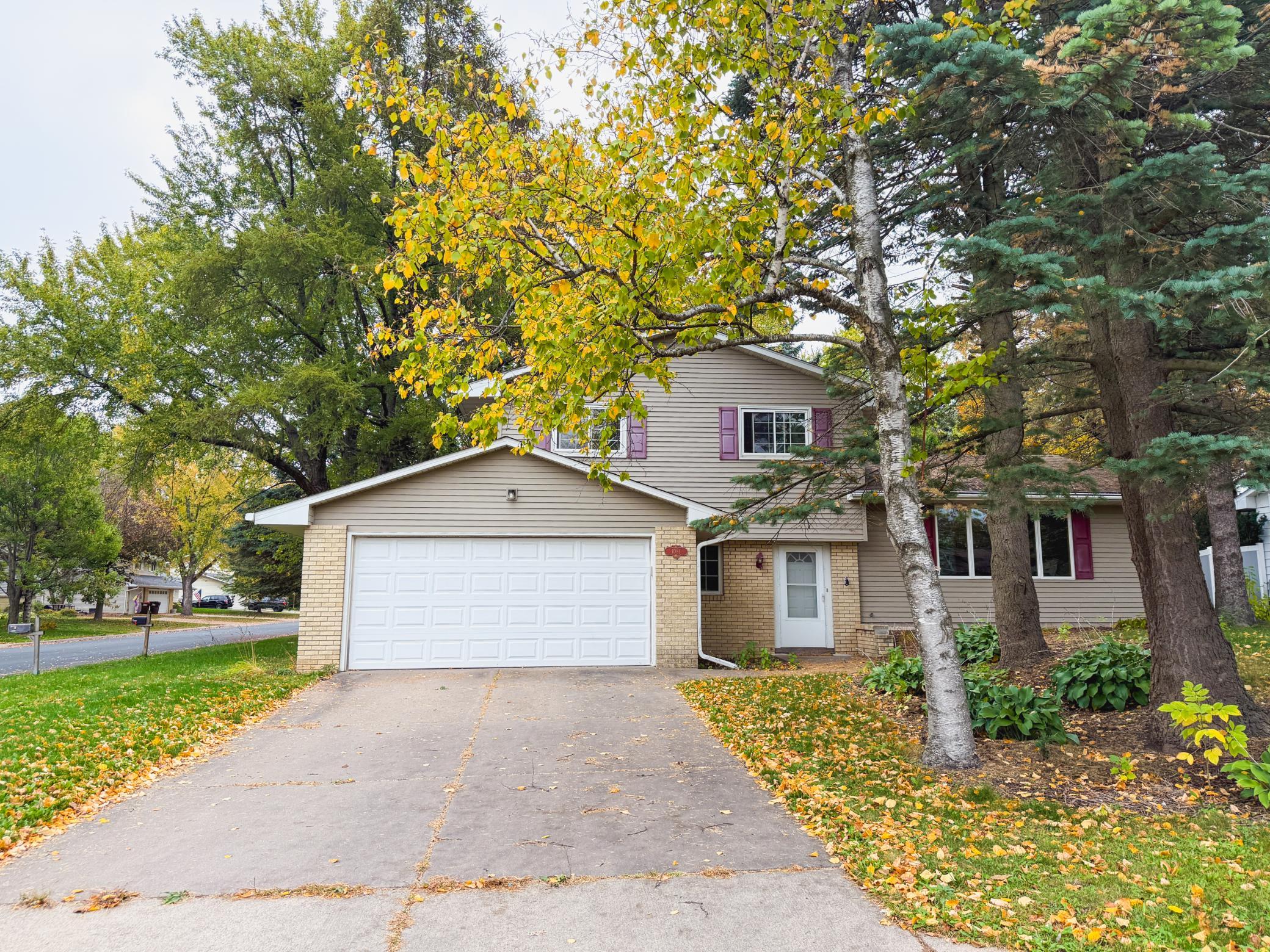 View of Residential at 1081 Cedarwood Drive, Woodbury MN 55125, Woodbury (11 of 38) - Mike Wilen | Minnesota Team Real Estate