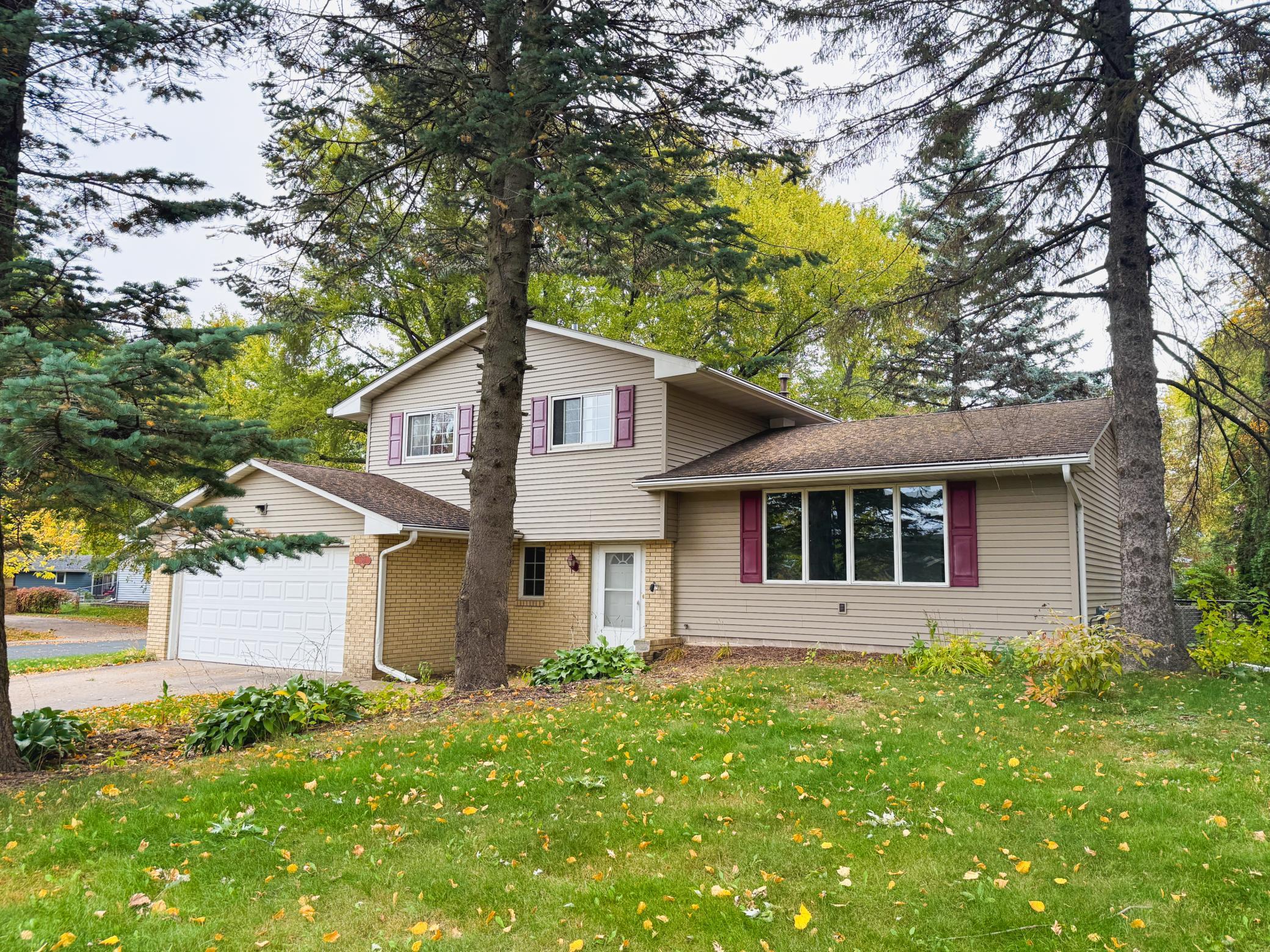 View of Residential at 1081 Cedarwood Drive, Woodbury MN 55125, Woodbury (3 of 38) - Mike Wilen | Minnesota Team Real Estate