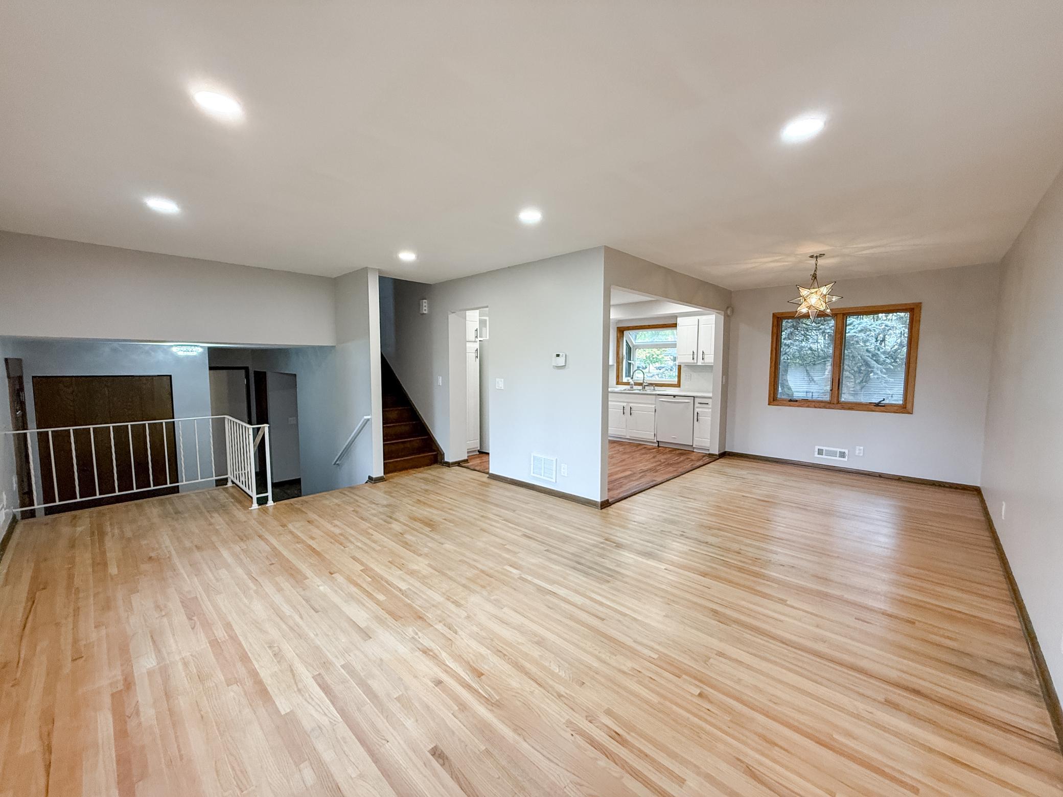 View of Residential at 1081 Cedarwood Drive, Woodbury MN 55125, Woodbury (25 of 38) - Mike Wilen | Minnesota Team Real Estate