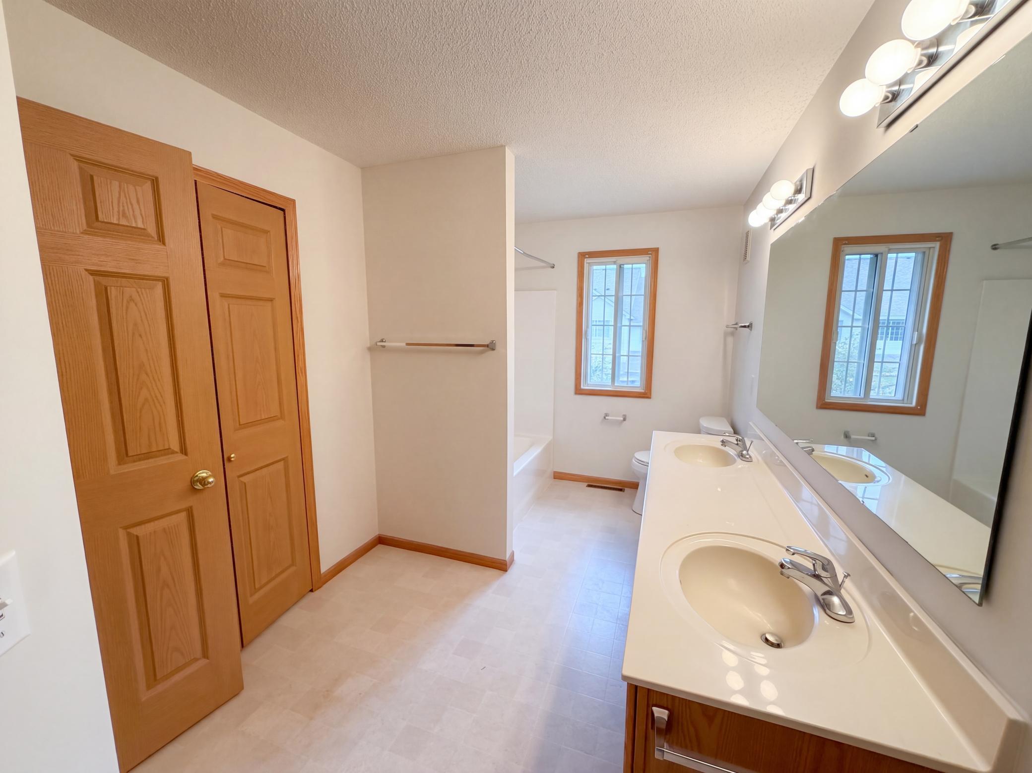 View of Residential at 3130 Juniper Lane #C, Woodbury MN 55125, Woodbury (11 of 15) - Mike Wilen | Minnesota Team Real Estate