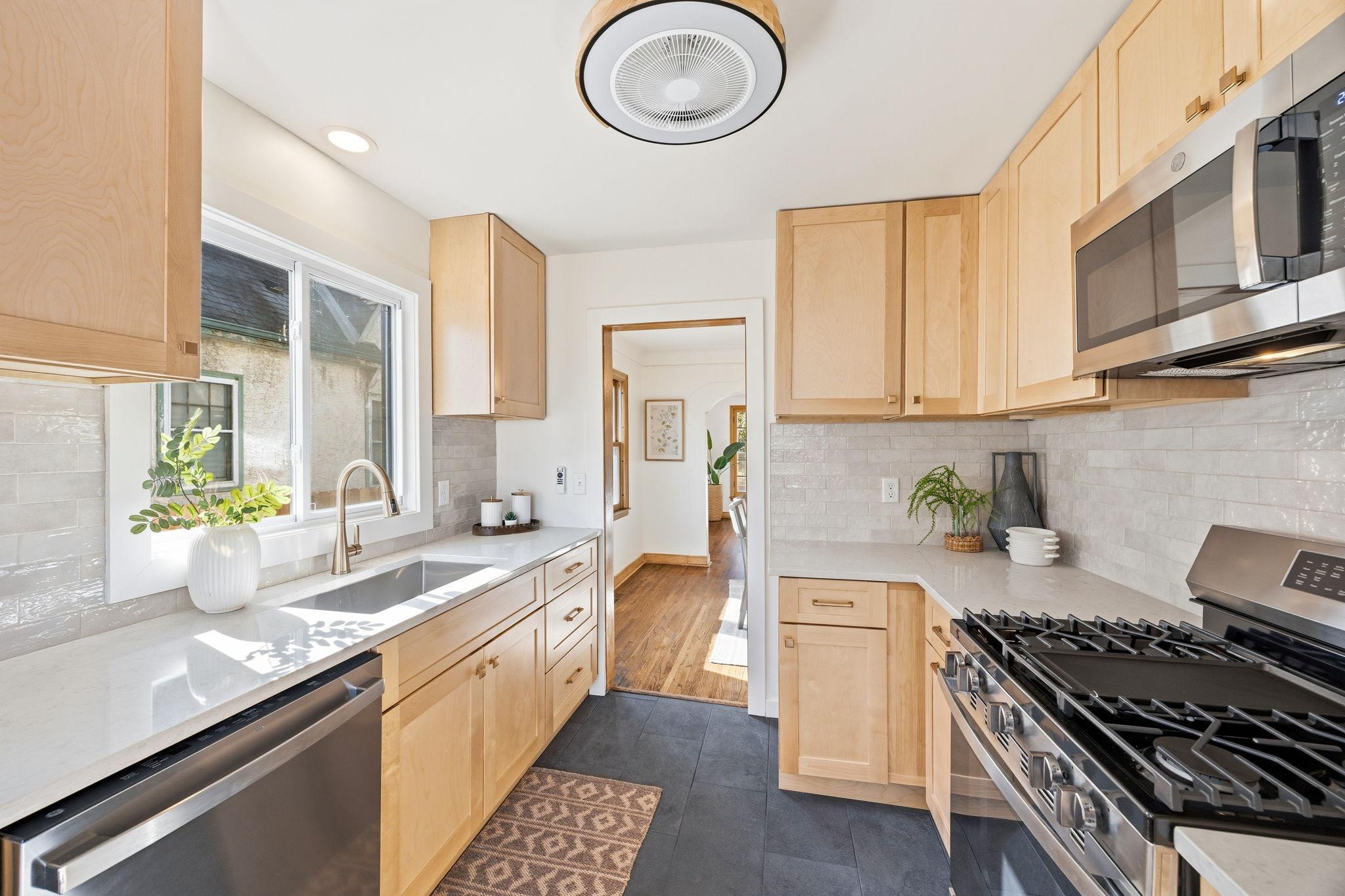 View of Residential at 4537 Columbus Avenue, Minneapolis MN 55407, Minneapolis (8 of 26) - Mike Wilen | Minnesota Team Real Estate