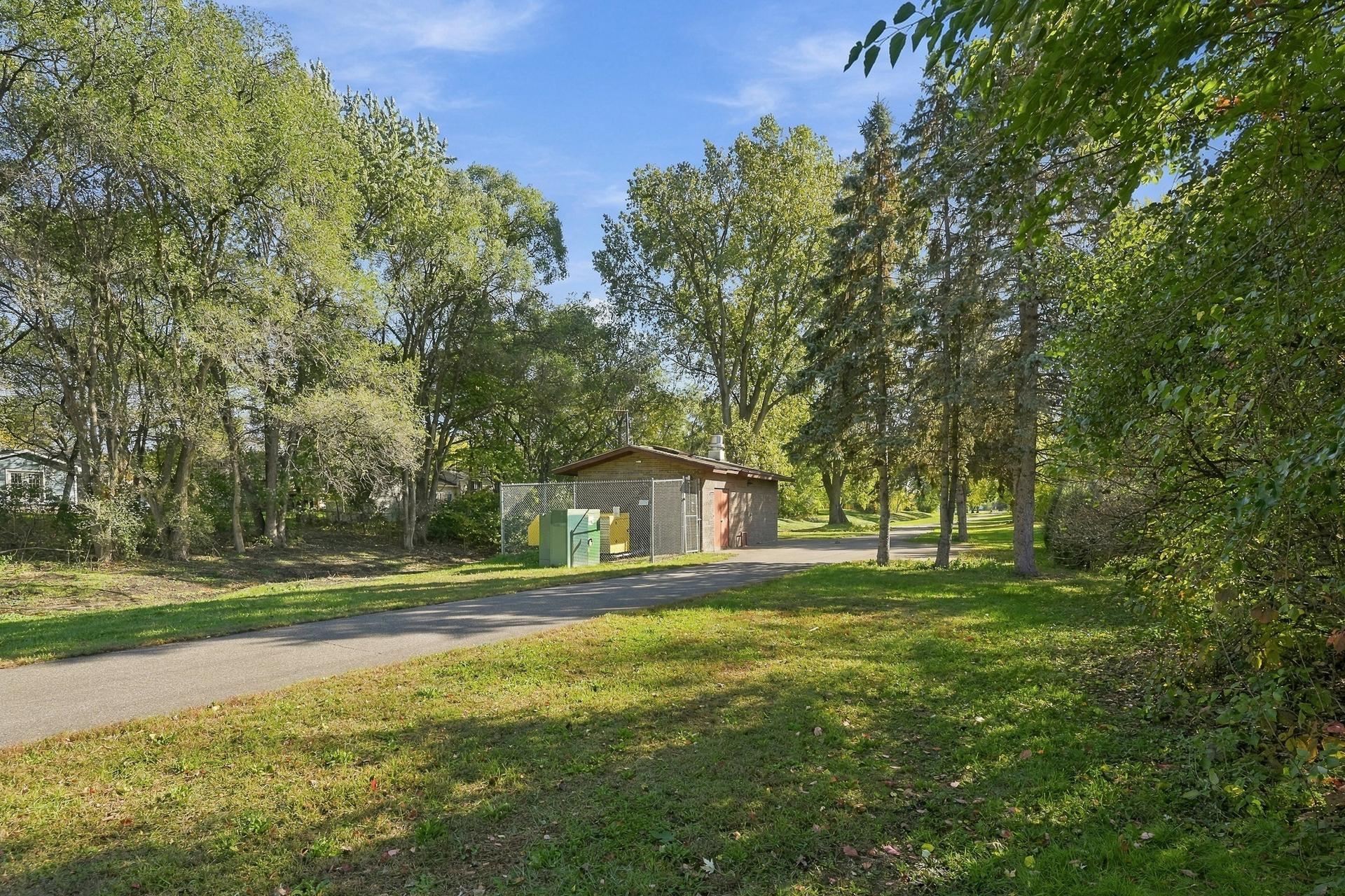 View of Residential at 10633 Xavis Street, Coon Rapids MN 55433, Coon Rapids (38 of 41) - Mike Wilen | Minnesota Team Real Estate