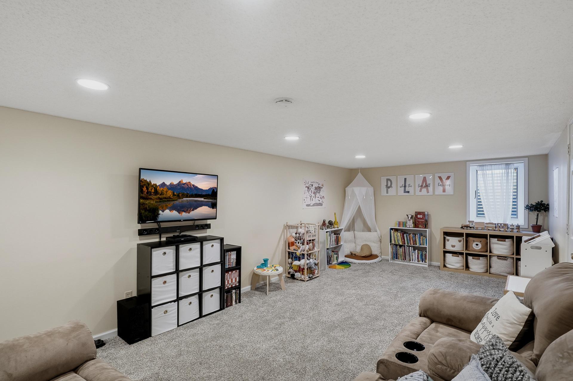 View of Residential at 10633 Xavis Street, Coon Rapids MN 55433, Coon Rapids (27 of 41) - Mike Wilen | Minnesota Team Real Estate