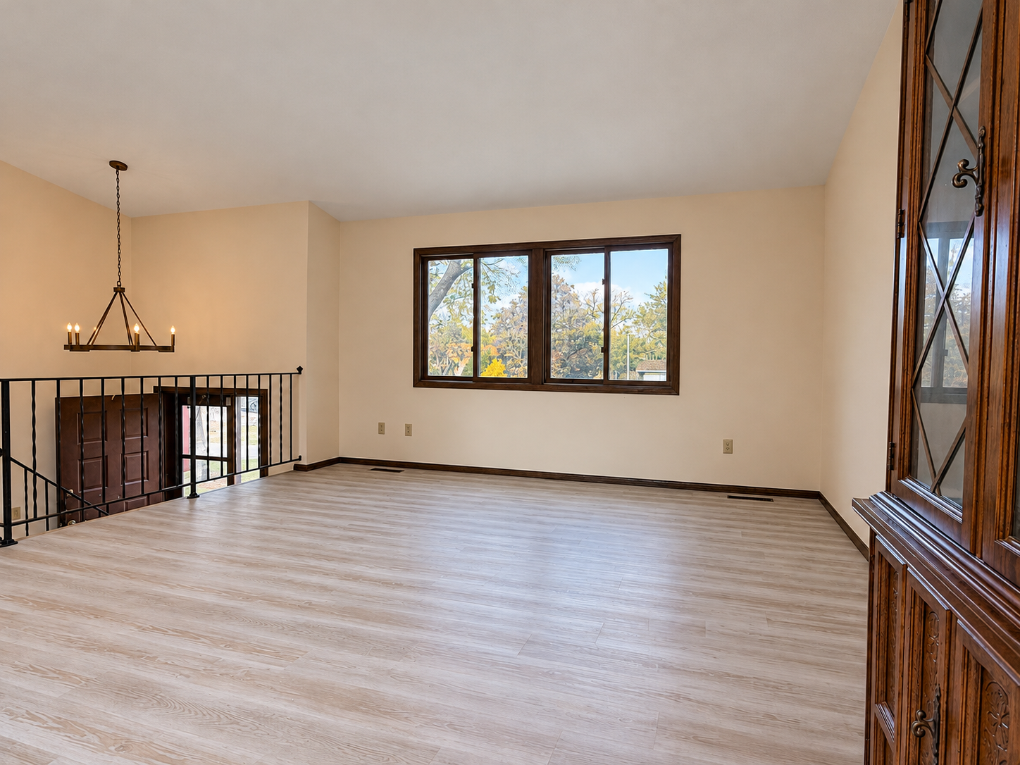 View of Residential at 8223 Brunswick Circle, Brooklyn Park MN 55443, Brooklyn Park (6 of 29) - Mike Wilen | Minnesota Team Real Estate