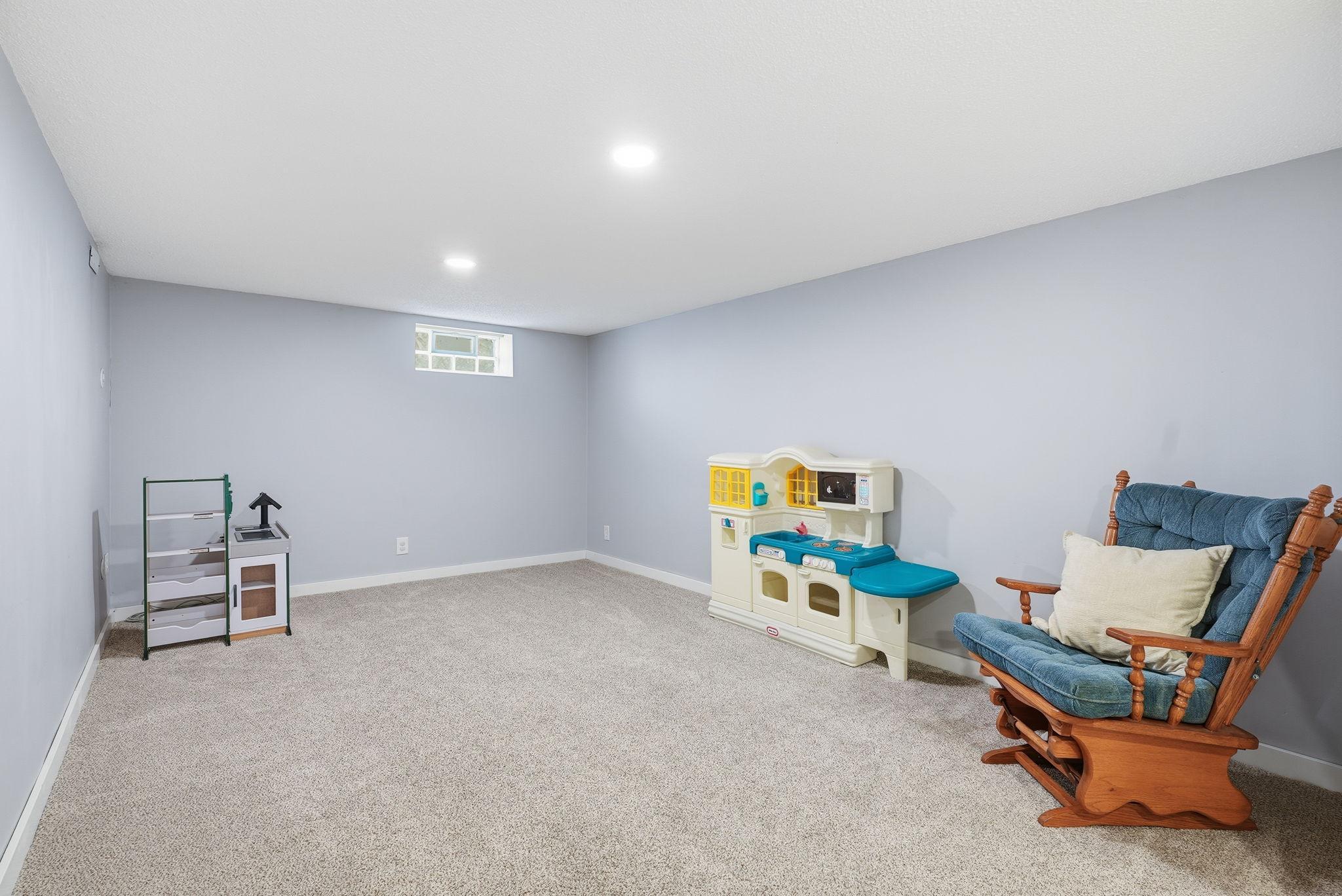 View of Residential at 10525 Rhode Island Avenue, Brooklyn Park MN 55445, Brooklyn Park (22 of 39) - Mike Wilen | Minnesota Team Real Estate