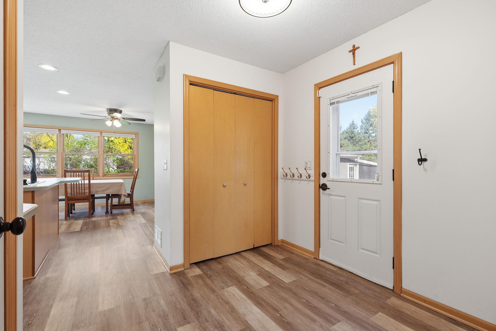 View of Residential at 10525 Rhode Island Avenue, Brooklyn Park MN 55445, Brooklyn Park (11 of 39) - Mike Wilen | Minnesota Team Real Estate