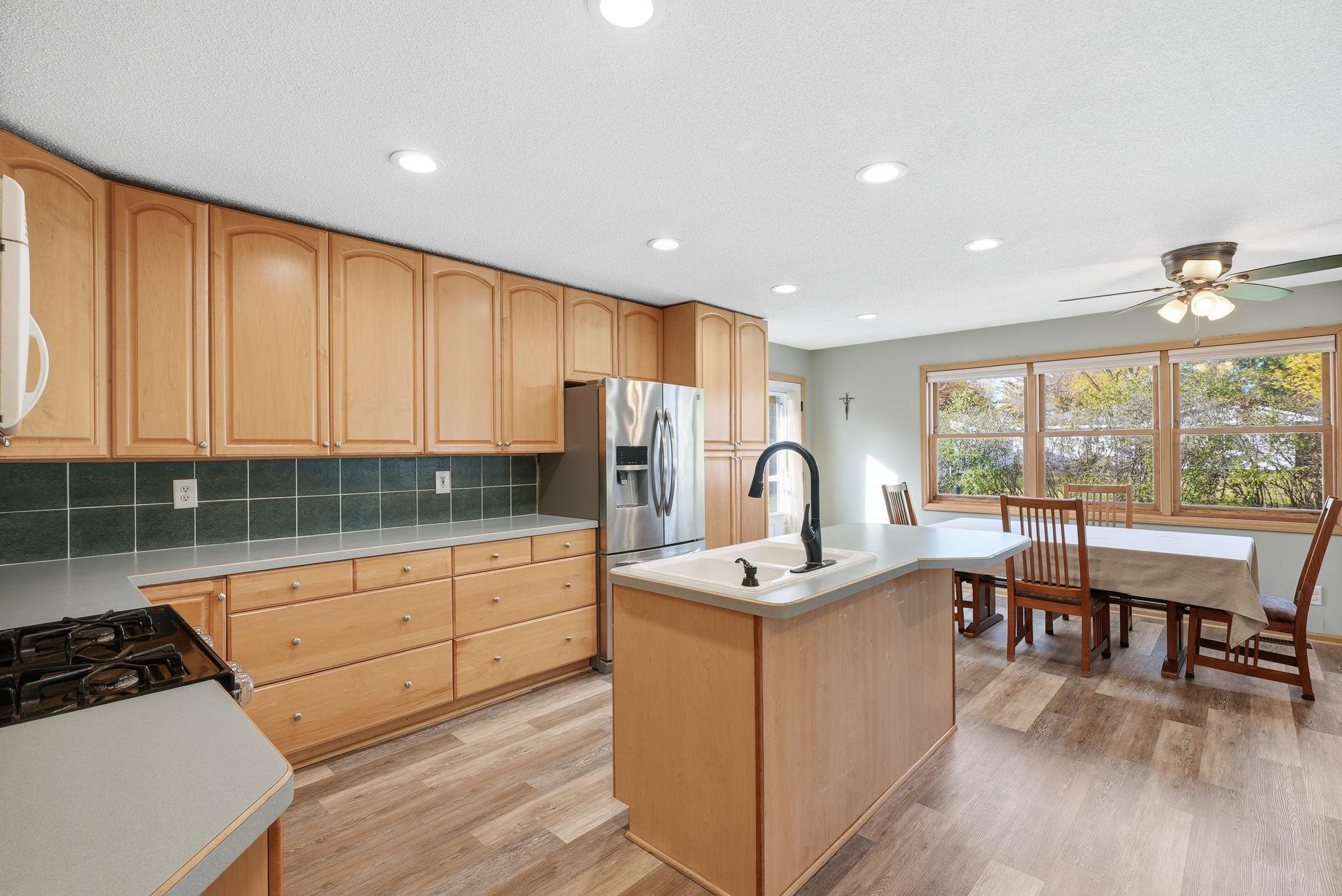 View of Residential at 10525 Rhode Island Avenue, Brooklyn Park MN 55445, Brooklyn Park (6 of 39) - Mike Wilen | Minnesota Team Real Estate