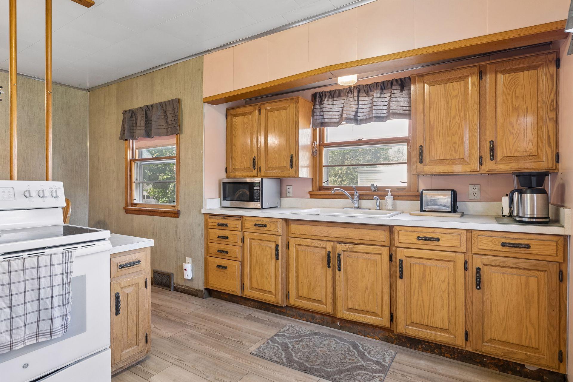 View of Residential at 977 Scheffer Avenue, Saint Paul MN 55102, Saint Paul (13 of 30) - Mike Wilen | Minnesota Team Real Estate