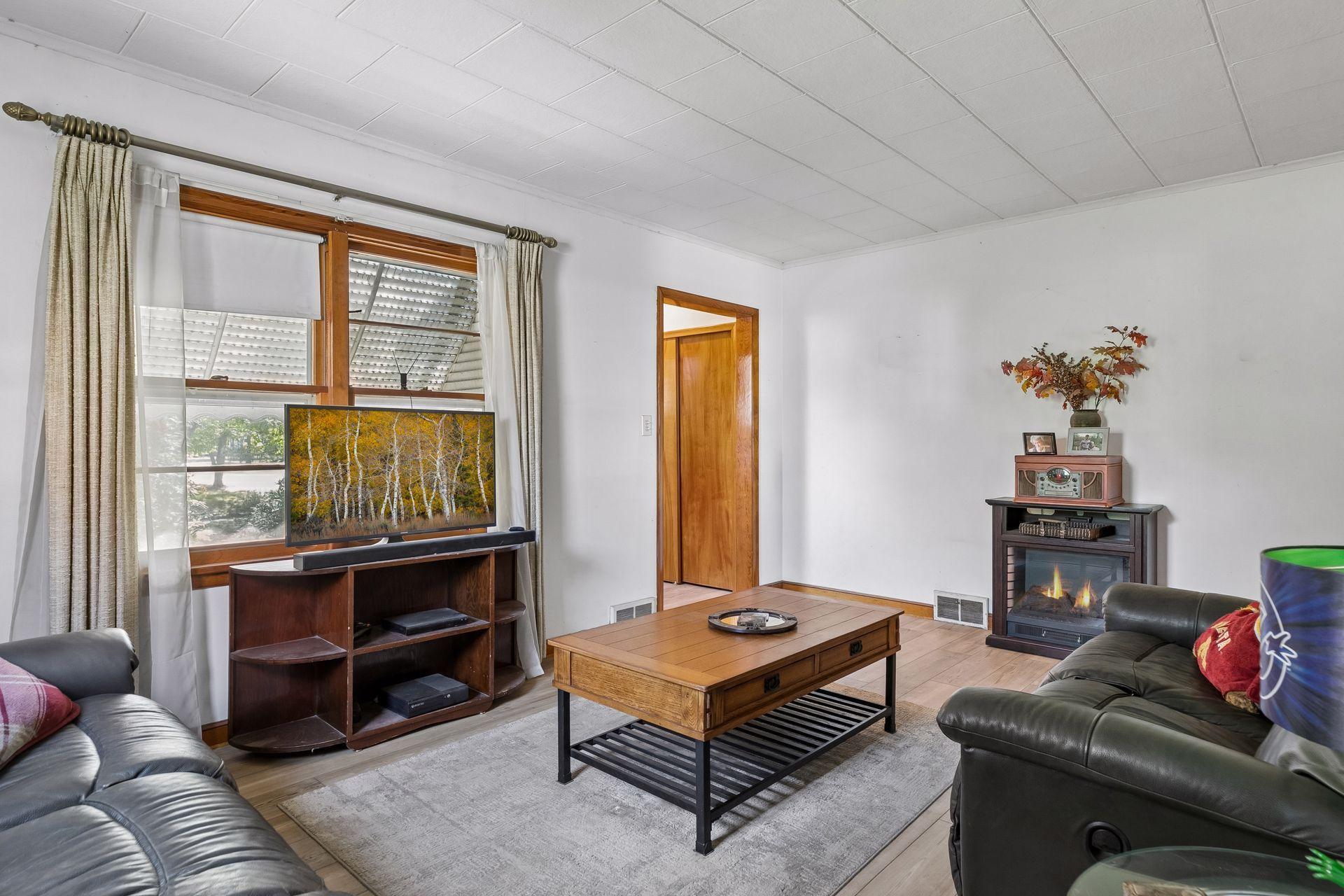 View of Residential at 977 Scheffer Avenue, Saint Paul MN 55102, Saint Paul (8 of 30) - Mike Wilen | Minnesota Team Real Estate