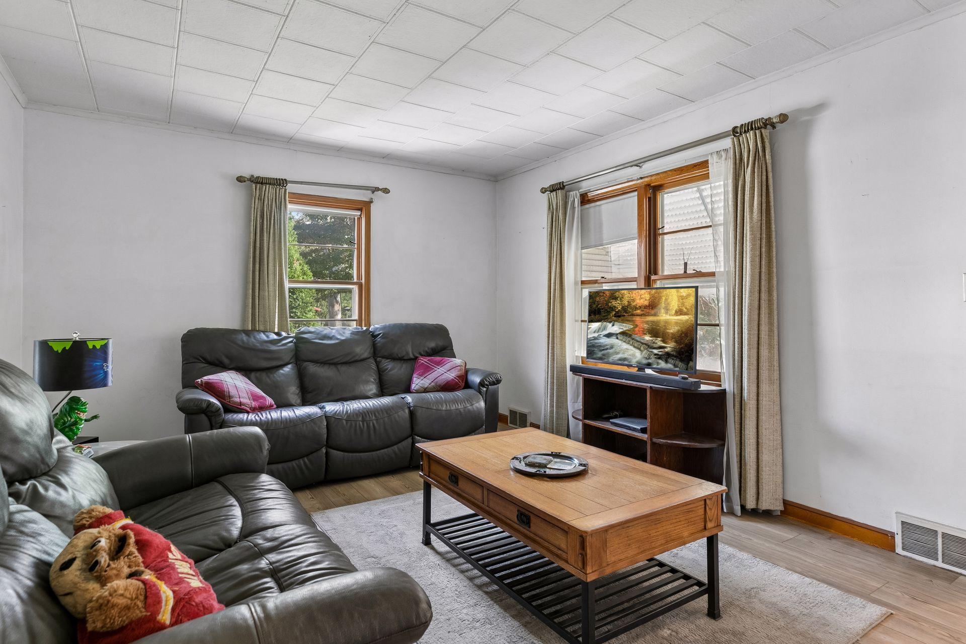 View of Residential at 977 Scheffer Avenue, Saint Paul MN 55102, Saint Paul (6 of 30) - Mike Wilen | Minnesota Team Real Estate