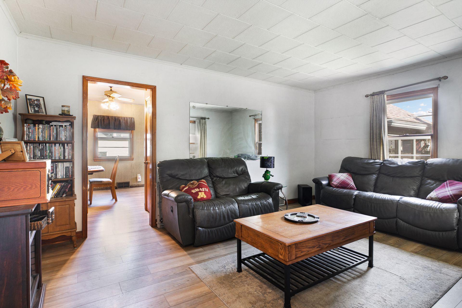 View of Residential at 977 Scheffer Avenue, Saint Paul MN 55102, Saint Paul (5 of 30) - Mike Wilen | Minnesota Team Real Estate