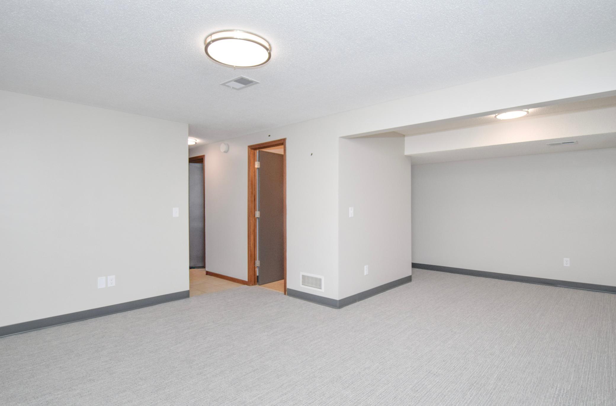 View of Residential at 371 98th Avenue, Blaine MN 55434, Blaine (28 of 36) - Mike Wilen | Minnesota Team Real Estate