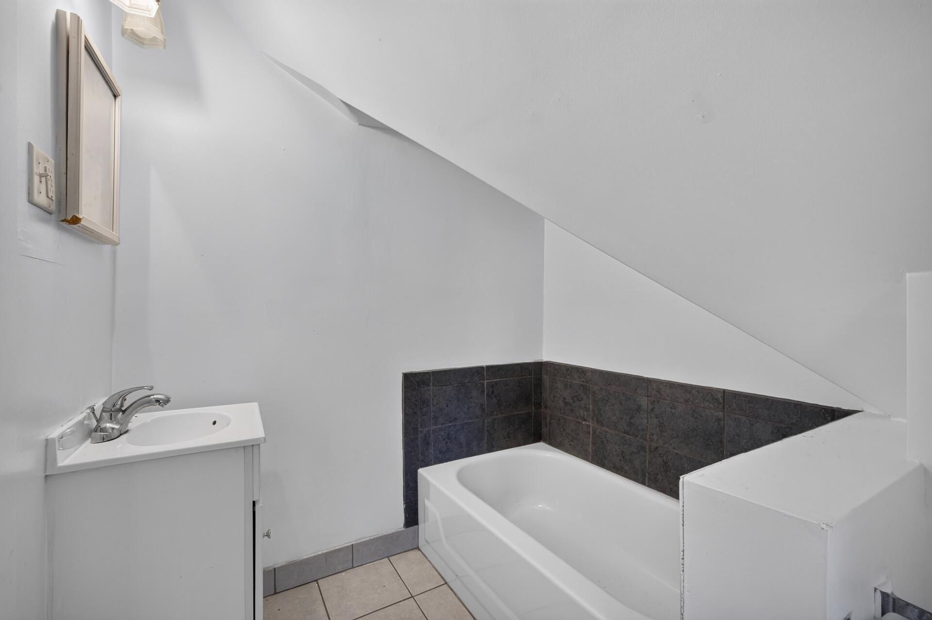 View of Residential at 1571 7th Street, Saint Paul MN 55106, Saint Paul (22 of 26) - Mike Wilen | Minnesota Team Real Estate