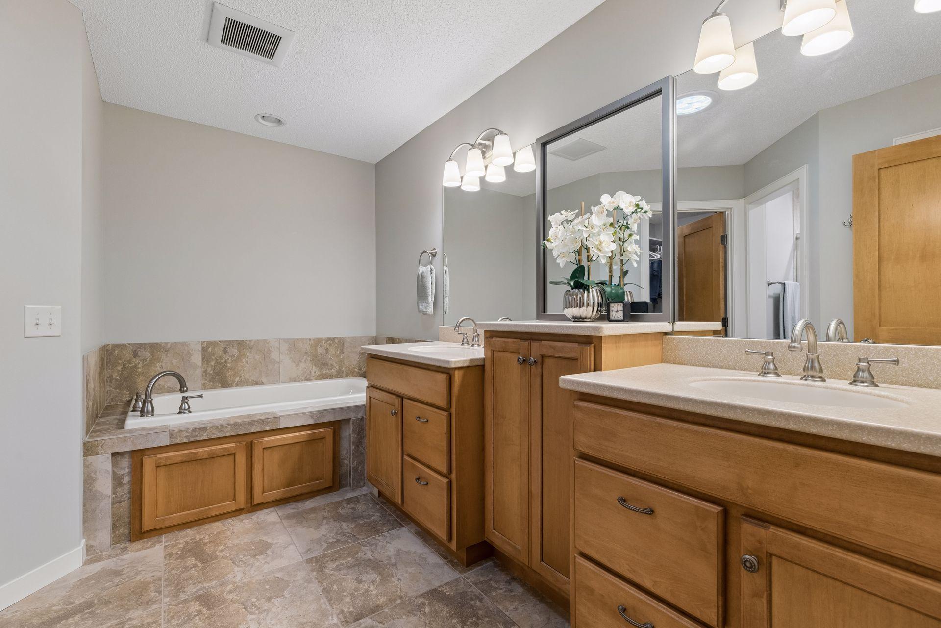 View of Residential at 7077 Waterstone Lane, Woodbury MN 55125, Woodbury (32 of 67) - Mike Wilen | Minnesota Team Real Estate