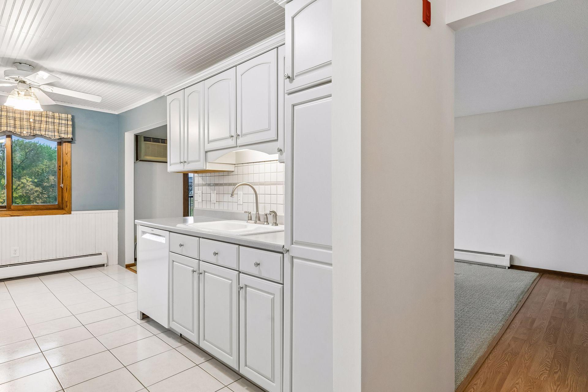 View of Residential at 2700 Oxford Street #140, Roseville MN 55113, Roseville (17 of 28) - Mike Wilen | Minnesota Team Real Estate
