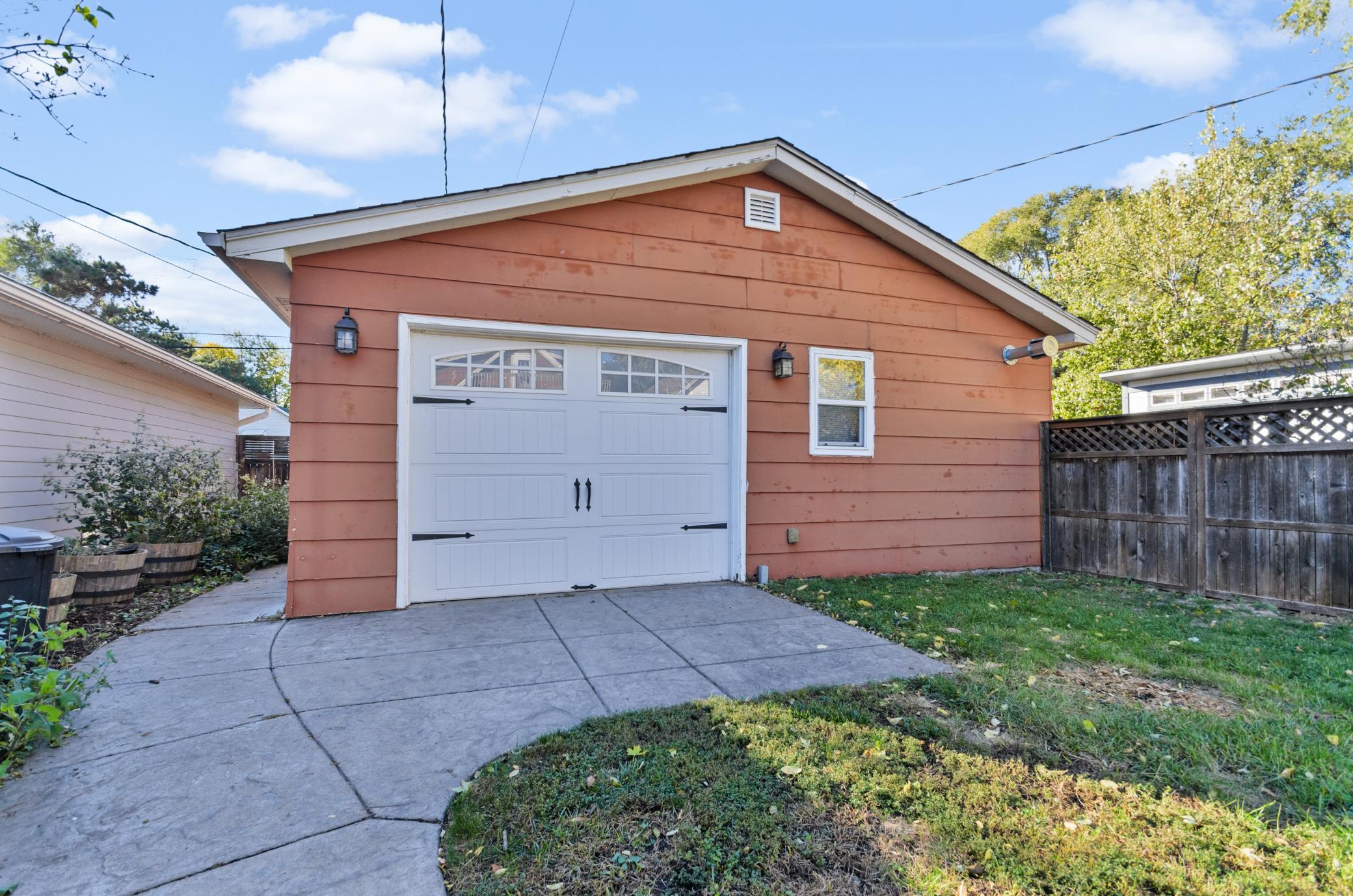 View of Residential at 2322 Grand Street, Minneapolis MN 55418, Minneapolis (34 of 38) - Mike Wilen | Minnesota Team Real Estate