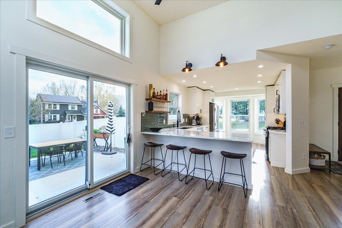View of Residential at 565 Coventry Parkway, Eagan MN 55123, Eagan (14 of 55) - Mike Wilen | Minnesota Team Real Estate