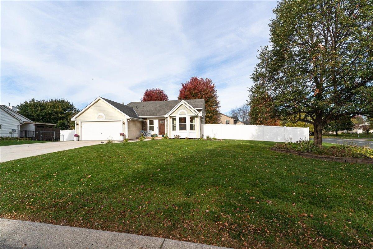 View of Residential at 565 Coventry Parkway, Eagan MN 55123, Eagan (43 of 55) - Mike Wilen | Minnesota Team Real Estate