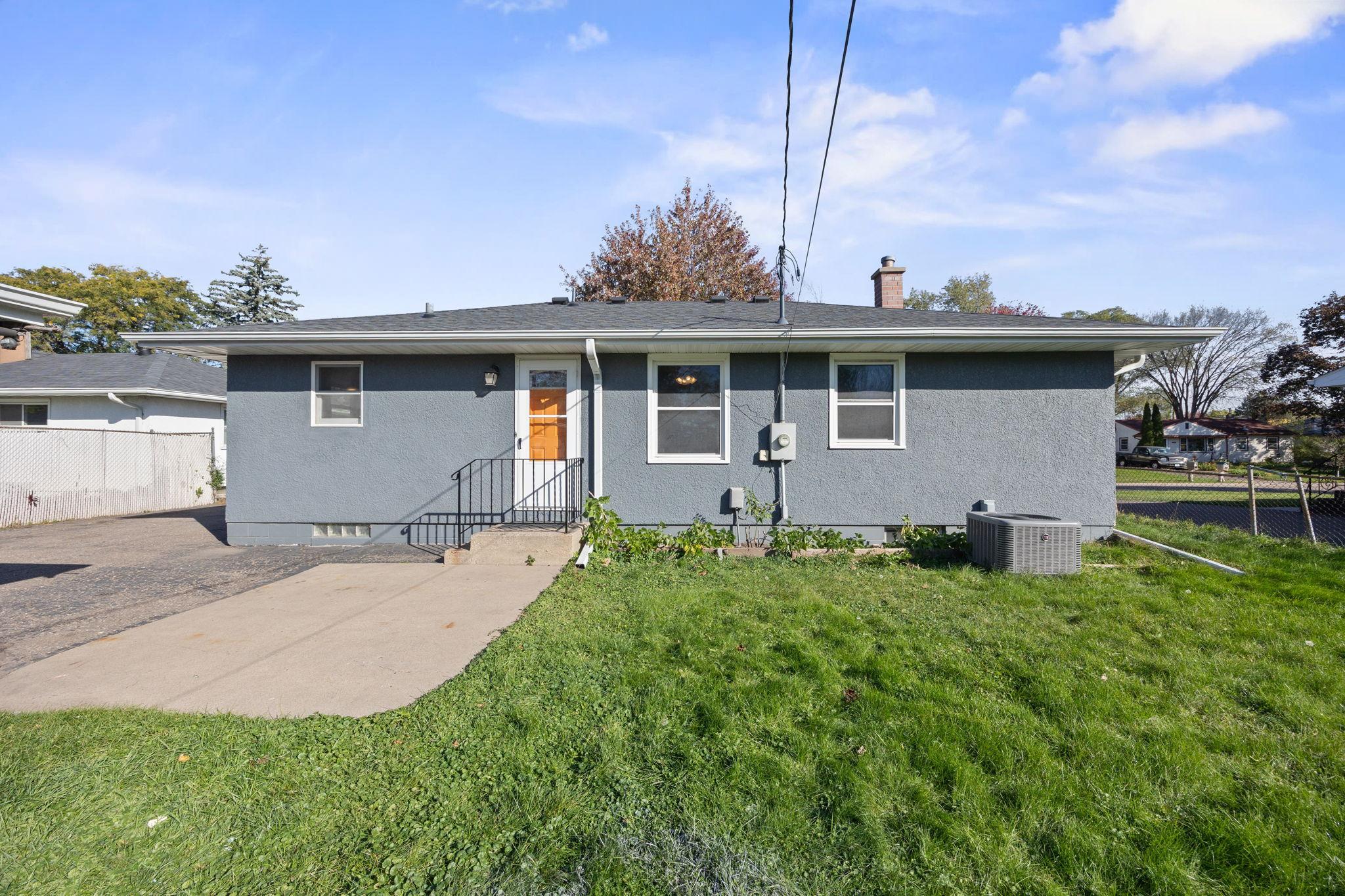 View of Residential at 2735 Chippewa Avenue, North Saint Paul MN 55109, North Saint Paul (24 of 31) - Mike Wilen | Minnesota Team Real Estate