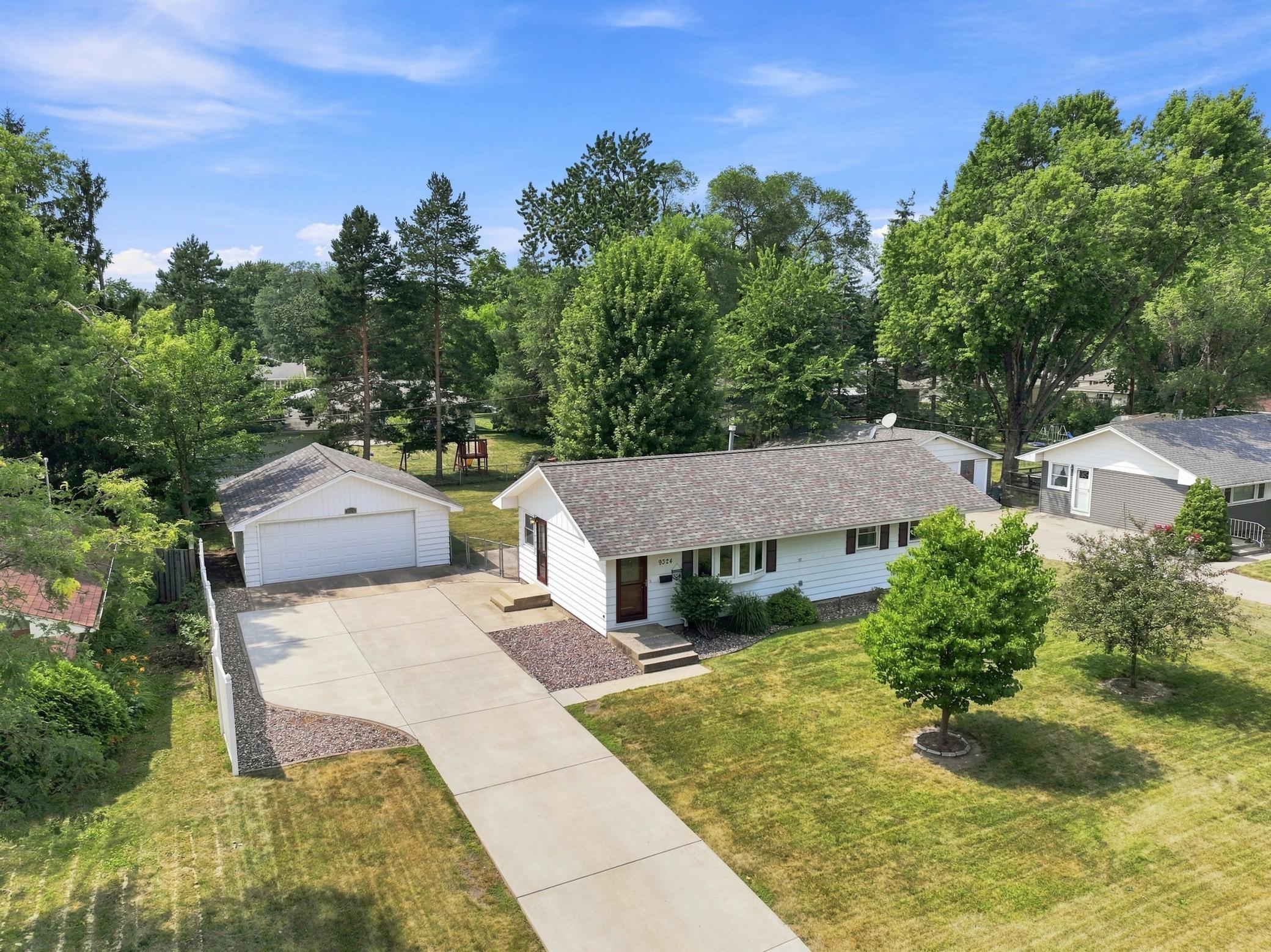 View of Residential at 9324 10th Avenue, Bloomington MN 55420, Bloomington (46 of 75) - Mike Wilen | Minnesota Team Real Estate