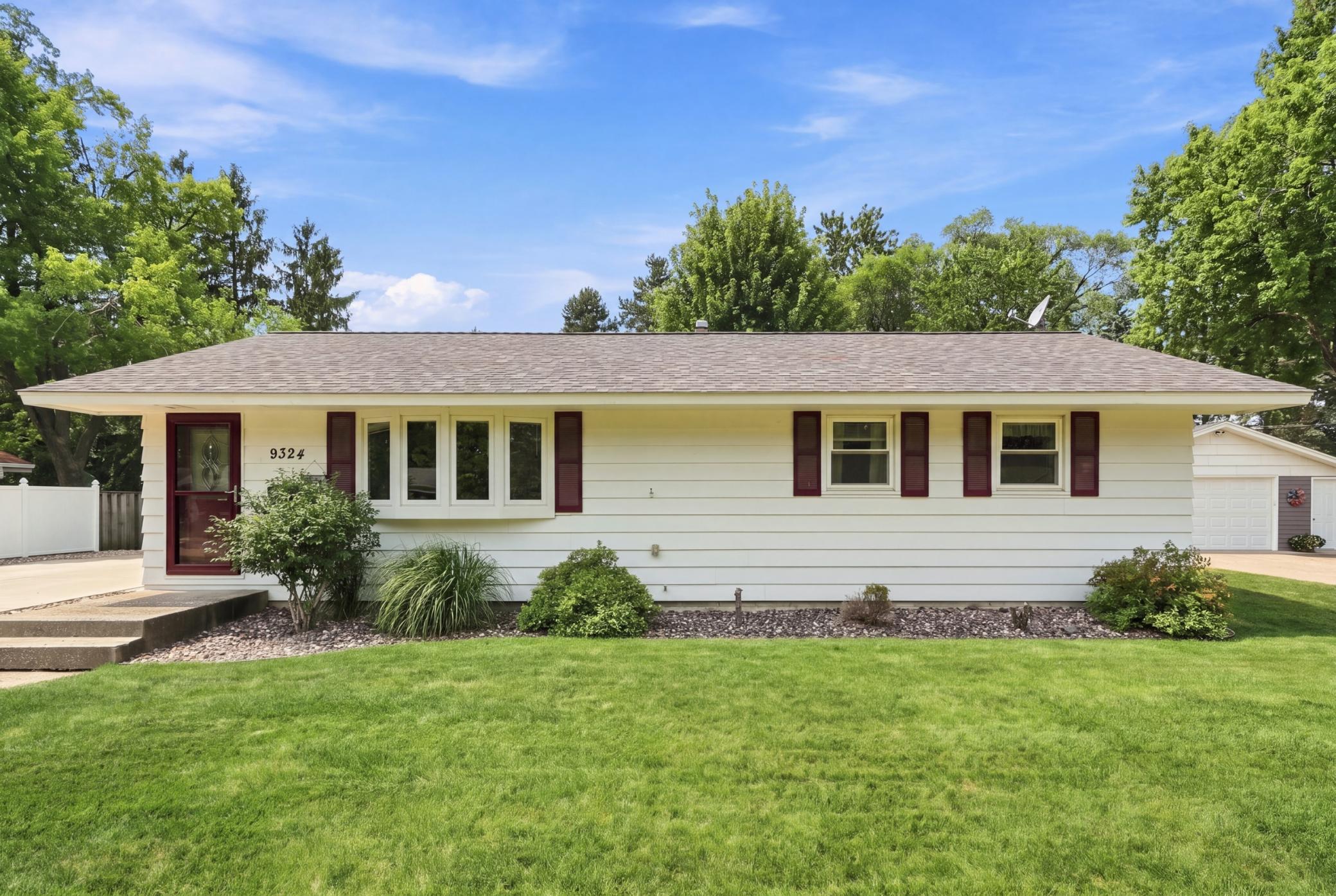 View of Residential at 9324 10th Avenue, Bloomington MN 55420, Bloomington (59 of 75) - Mike Wilen | Minnesota Team Real Estate