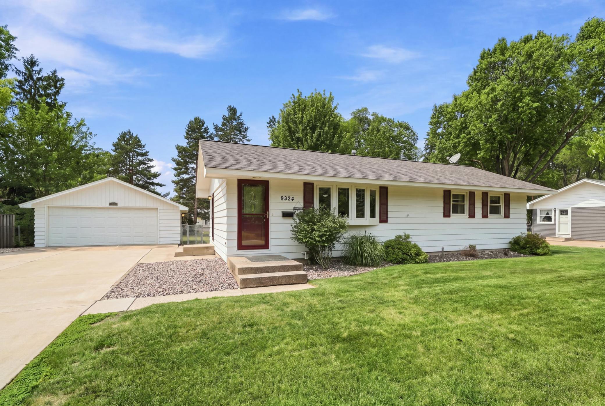 View of Residential at 9324 10th Avenue, Bloomington MN 55420, Bloomington (5 of 75) - Mike Wilen | Minnesota Team Real Estate