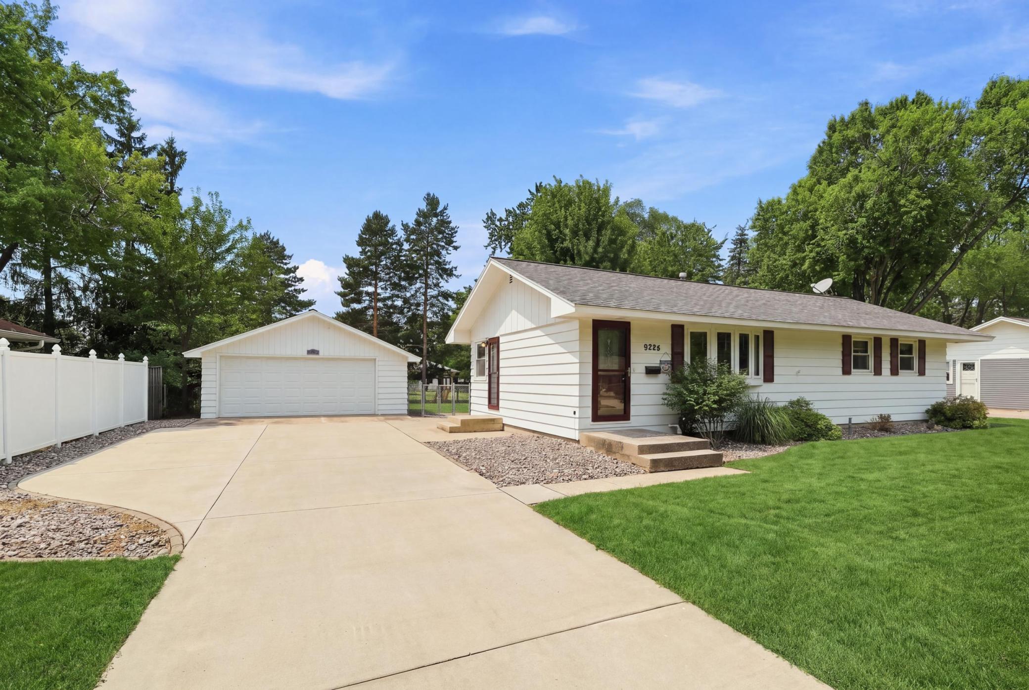 View of Residential at 9324 10th Avenue, Bloomington MN 55420, Bloomington (61 of 75) - Mike Wilen | Minnesota Team Real Estate