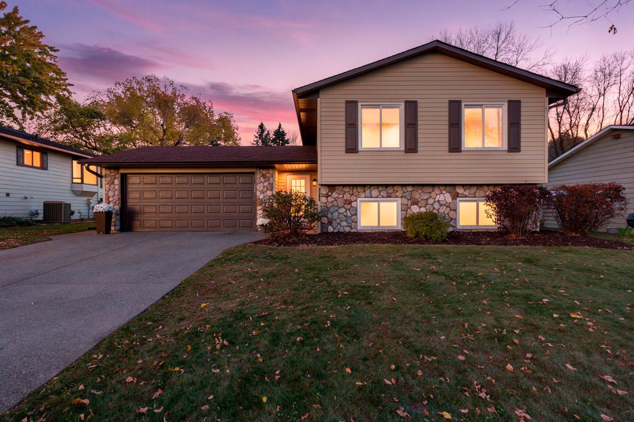View of Residential at 8308 104th Street, Bloomington MN 55438, Bloomington (41 of 47) - Mike Wilen | Minnesota Team Real Estate
