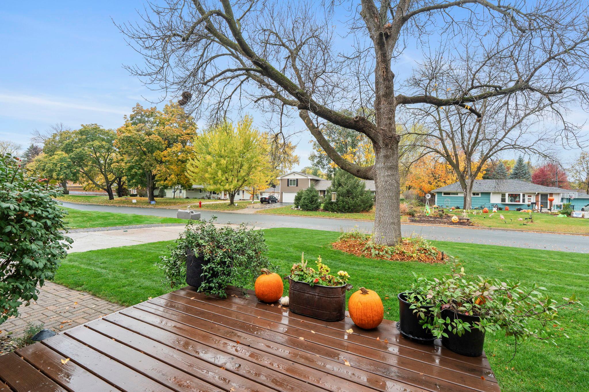 View of Residential at 10621 Russell Avenue, Bloomington MN 55431, Bloomington (20 of 29) - Mike Wilen | Minnesota Team Real Estate