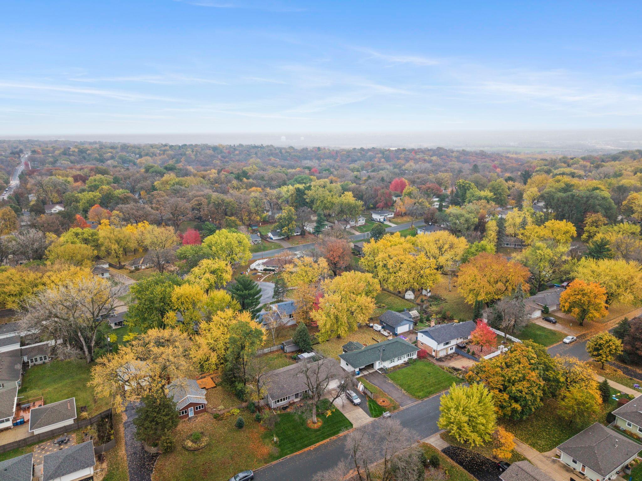 View of Residential at 10621 Russell Avenue, Bloomington MN 55431, Bloomington (25 of 29) - Mike Wilen | Minnesota Team Real Estate