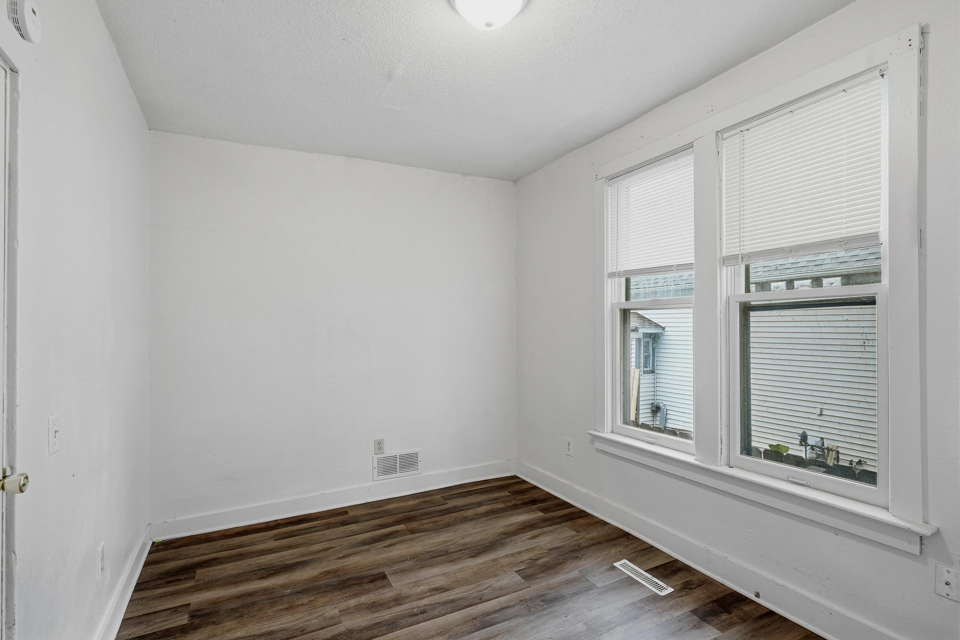 View of Residential Income at 669 Case Avenue, Saint Paul MN 55106, Saint Paul (21 of 65) - Mike Wilen | Minnesota Team Real Estate