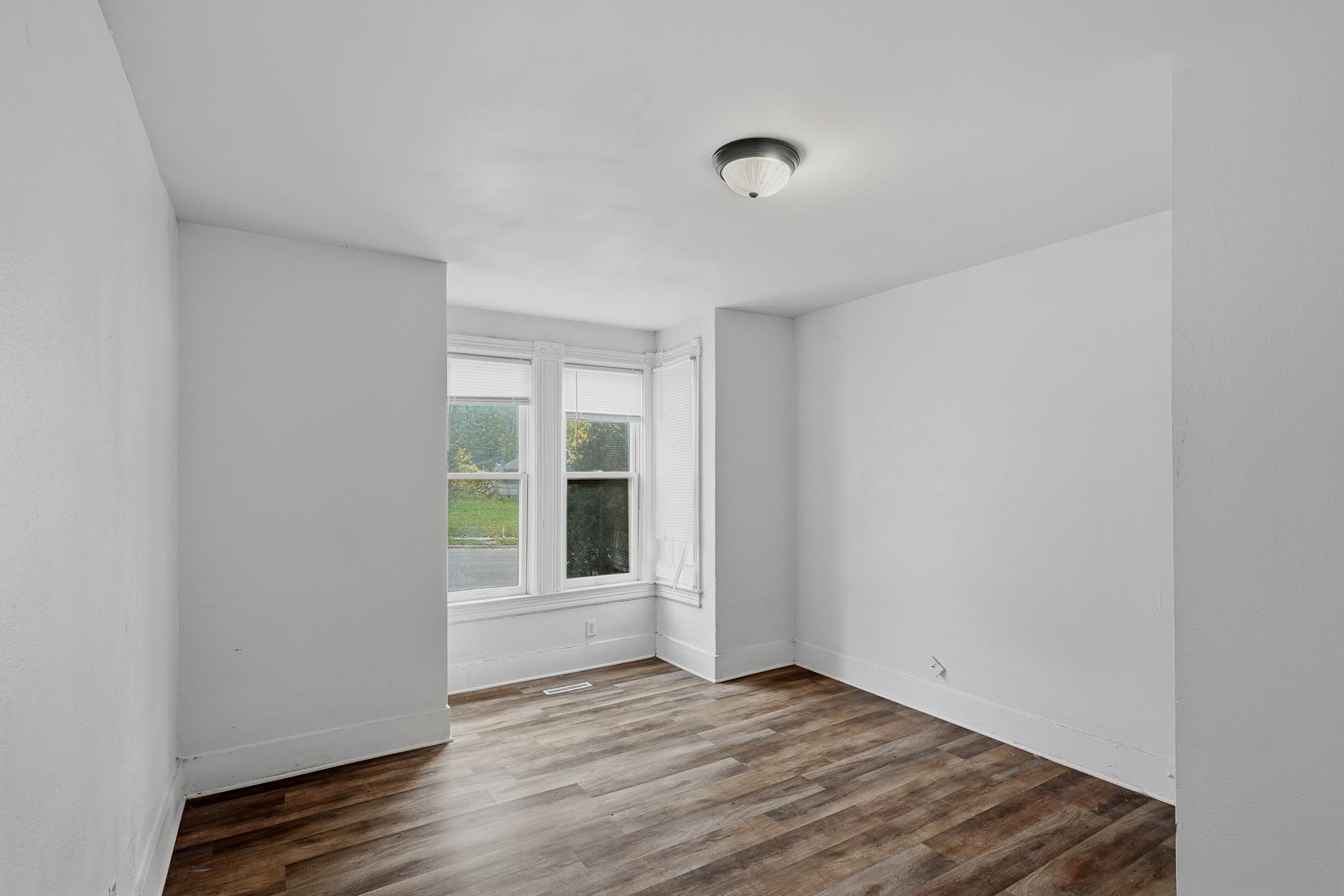 View of Residential Income at 669 Case Avenue, Saint Paul MN 55106, Saint Paul (16 of 65) - Mike Wilen | Minnesota Team Real Estate