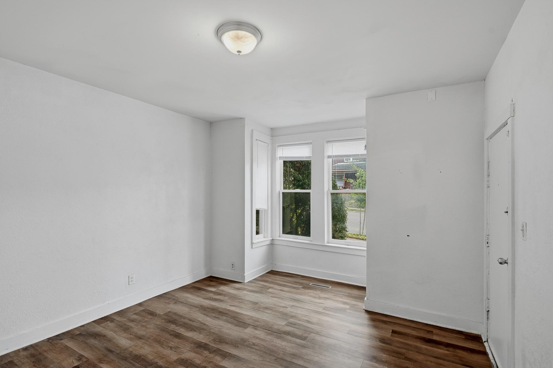 View of Residential Income at 669 Case Avenue, Saint Paul MN 55106, Saint Paul (12 of 65) - Mike Wilen | Minnesota Team Real Estate