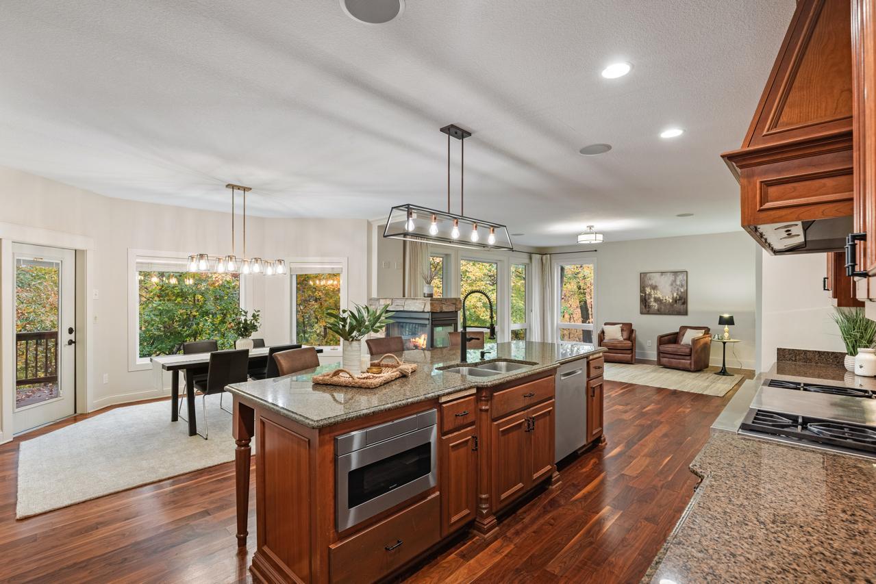 View of Residential at 18600 Ridgewood Road, Minnetonka MN 55391, Minnetonka (6 of 67) - Mike Wilen | Minnesota Team Real Estate