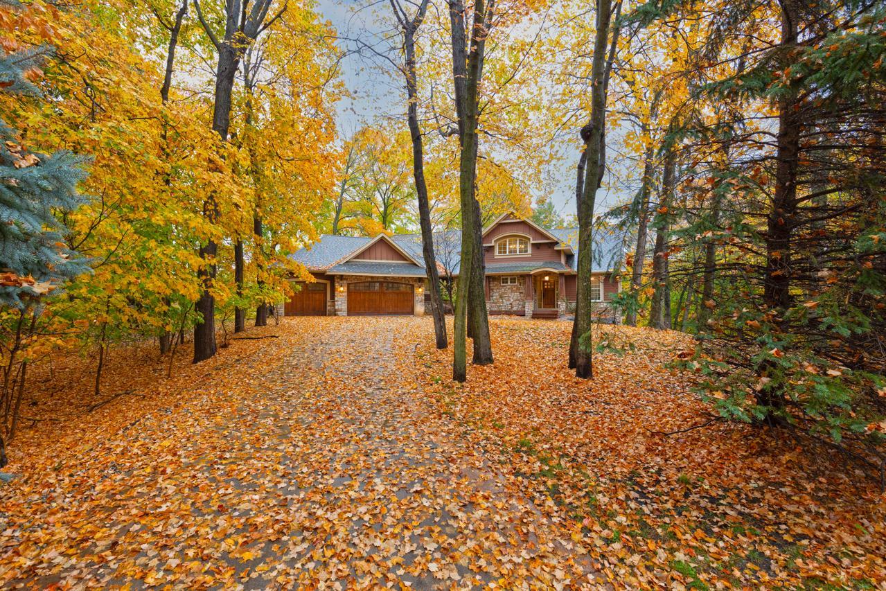 View of Residential at 18600 Ridgewood Road, Minnetonka MN 55391, Minnetonka (2 of 67) - Mike Wilen | Minnesota Team Real Estate