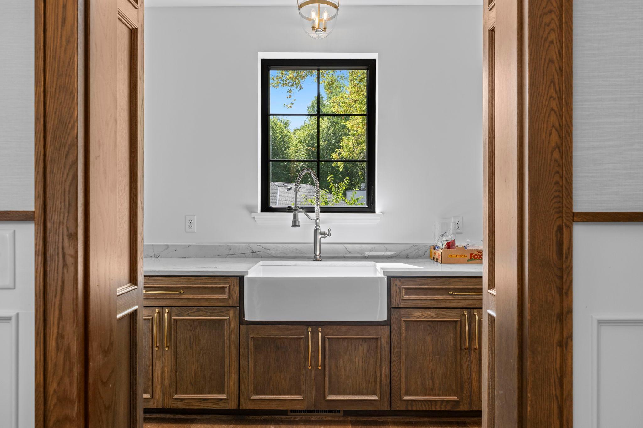 View of Residential at 1915 Oakland Road, Minnetonka MN 55305, Minnetonka (32 of 148) - Mike Wilen | Minnesota Team Real Estate