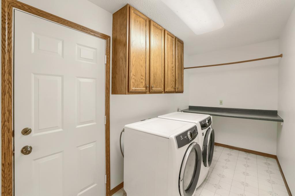 View of Residential at 1568 Ashbury Place, Eagan MN 55122, Eagan (22 of 38) - Mike Wilen | Minnesota Team Real Estate