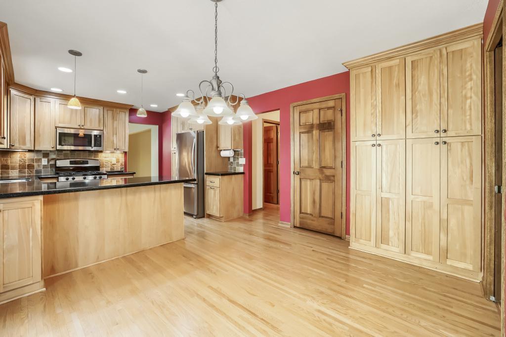 View of Residential at 1568 Ashbury Place, Eagan MN 55122, Eagan (5 of 38) - Mike Wilen | Minnesota Team Real Estate