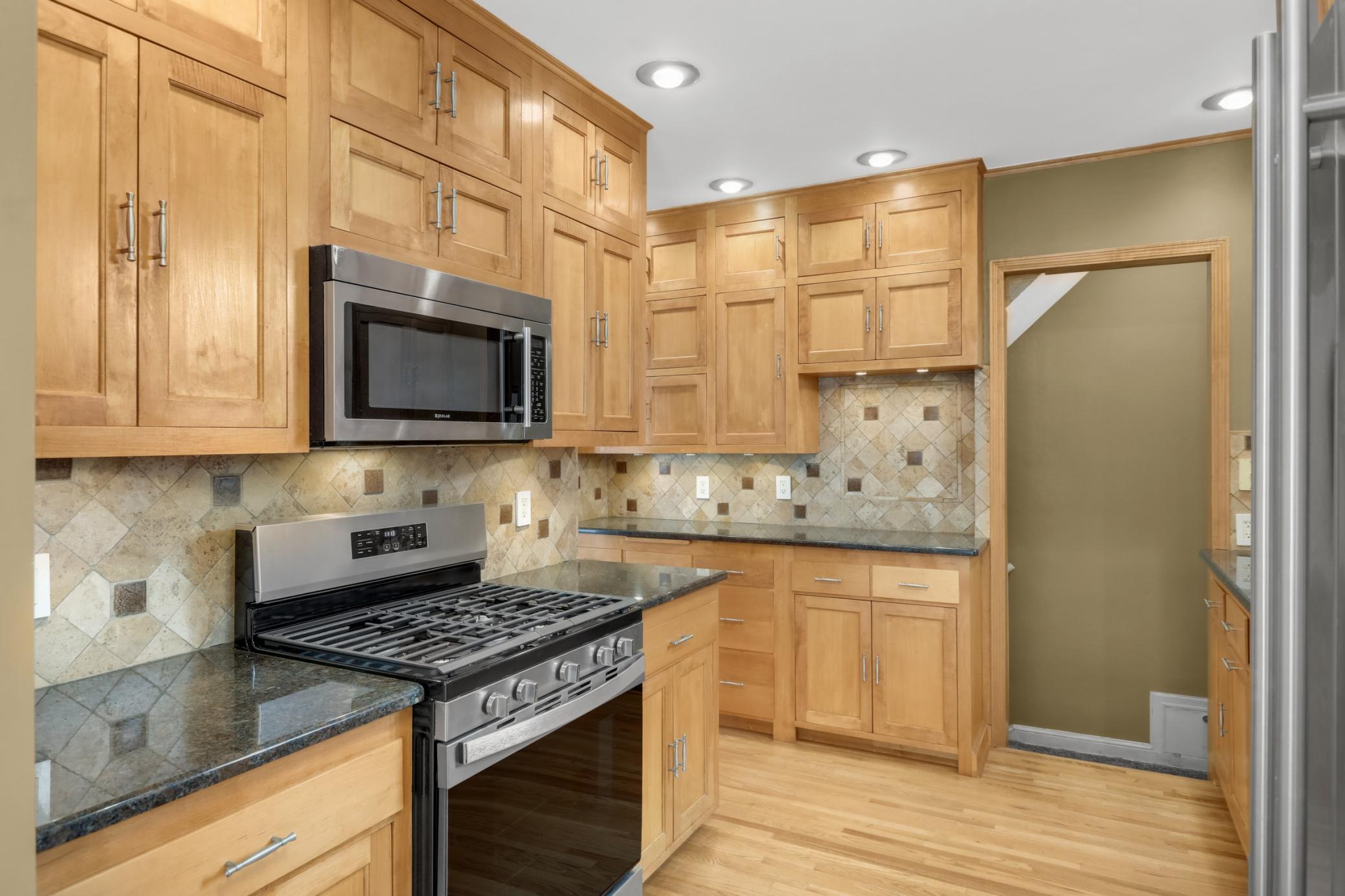 View of Residential at 4216 Utica Avenue, Saint Louis Park MN 55416, Saint Louis Park (8 of 41) - Mike Wilen | Minnesota Team Real Estate