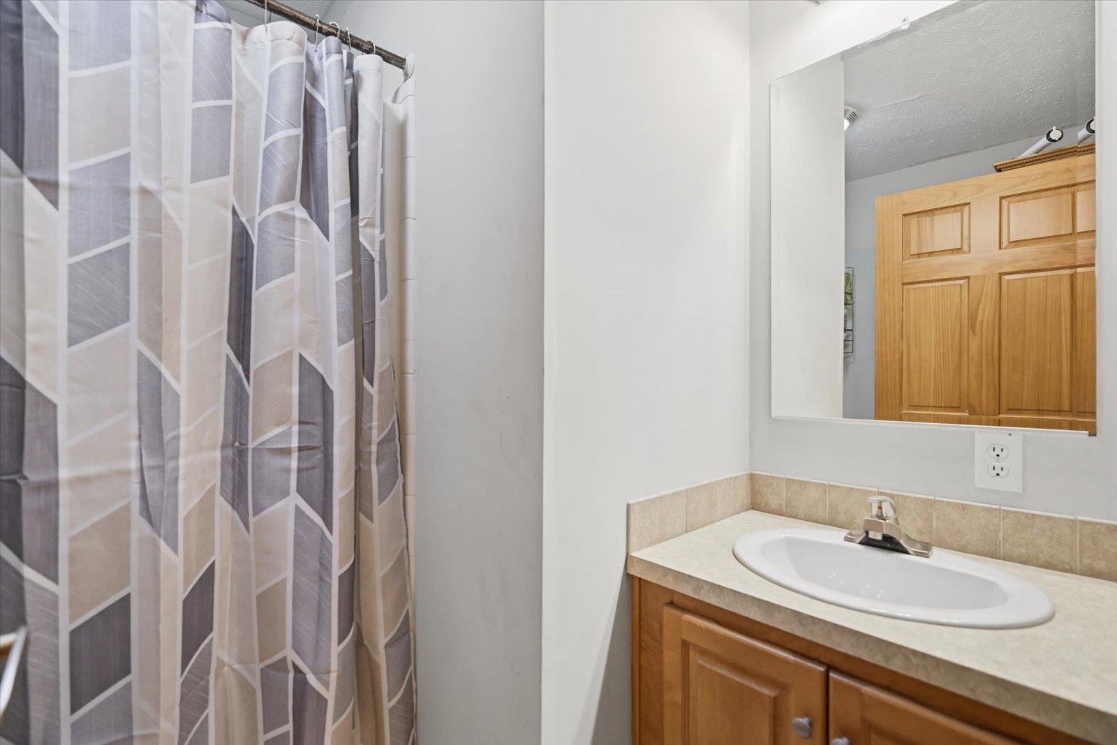 View of Residential at 4141 Fremont Avenue, Minneapolis MN 55412, Minneapolis (23 of 53) - Mike Wilen | Minnesota Team Real Estate