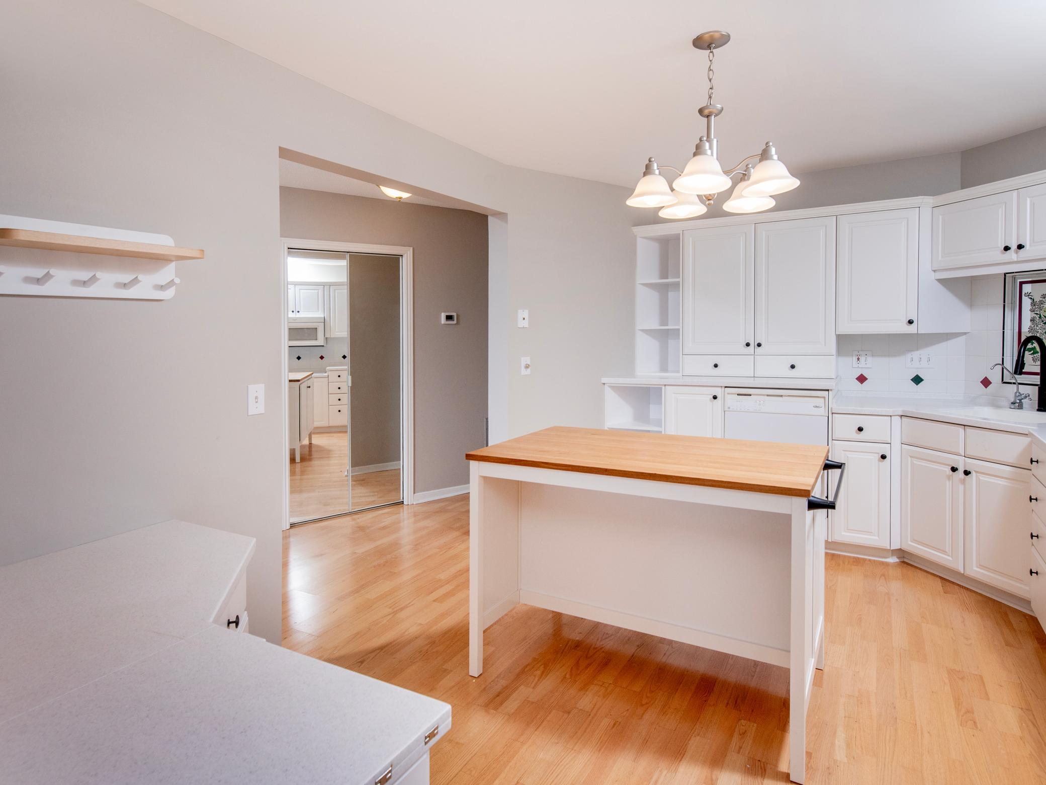 View of Residential at 1021 Sibley Memorial Highway #204, Mendota Heights MN 55118, Mendota Heights (45 of 53) - Mike Wilen | Minnesota Team Real Estate