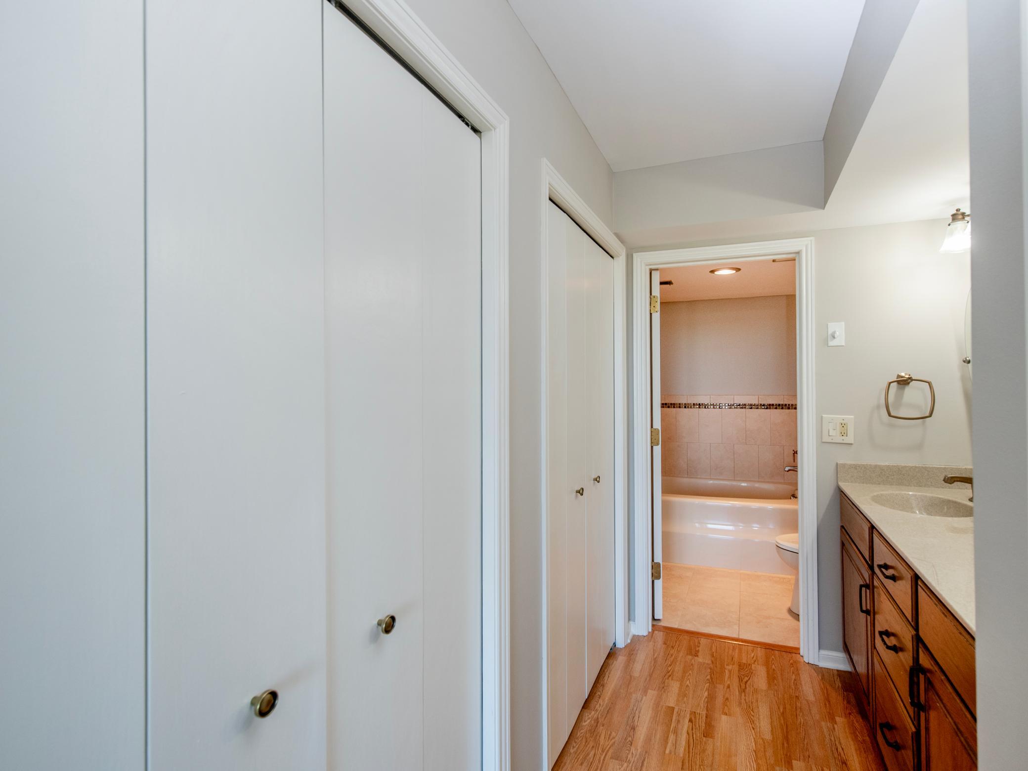 View of Residential at 1021 Sibley Memorial Highway #204, Mendota Heights MN 55118, Mendota Heights (22 of 53) - Mike Wilen | Minnesota Team Real Estate
