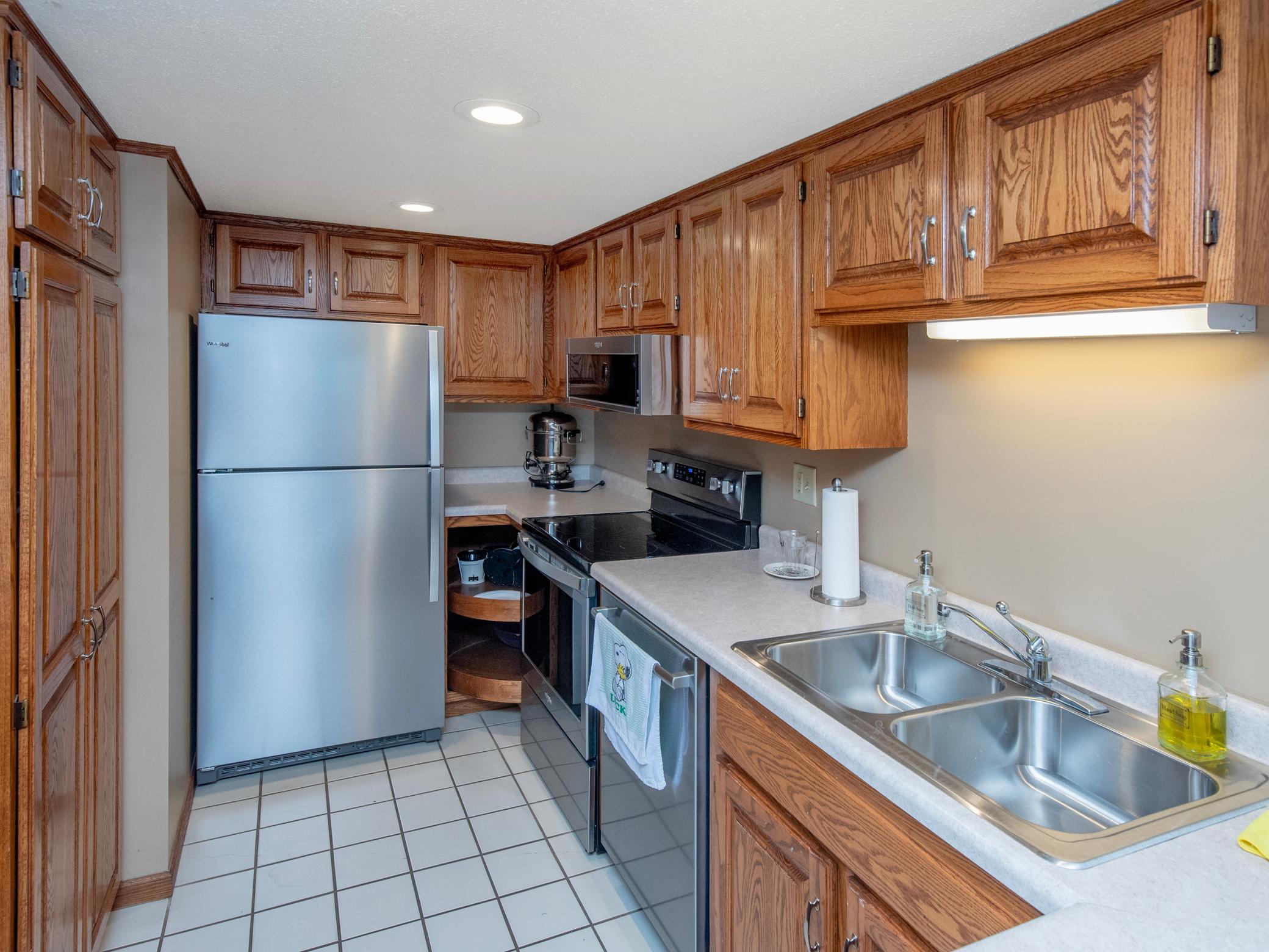 View of Residential at 1021 Sibley Memorial Highway #204, Mendota Heights MN 55118, Mendota Heights (37 of 53) - Mike Wilen | Minnesota Team Real Estate