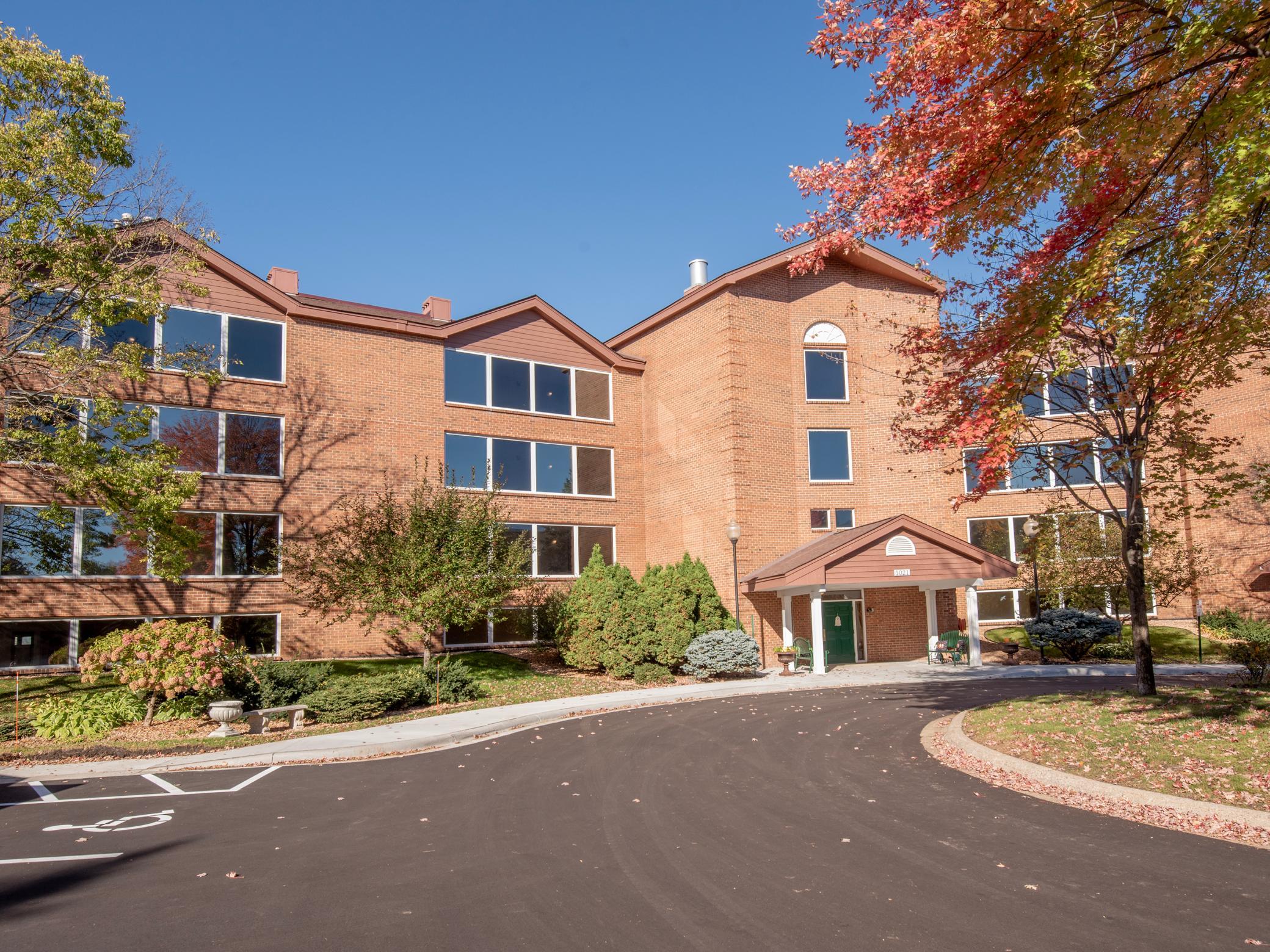 View of Residential at 1021 Sibley Memorial Highway #204, Mendota Heights MN 55118, Mendota Heights (43 of 53) - Mike Wilen | Minnesota Team Real Estate