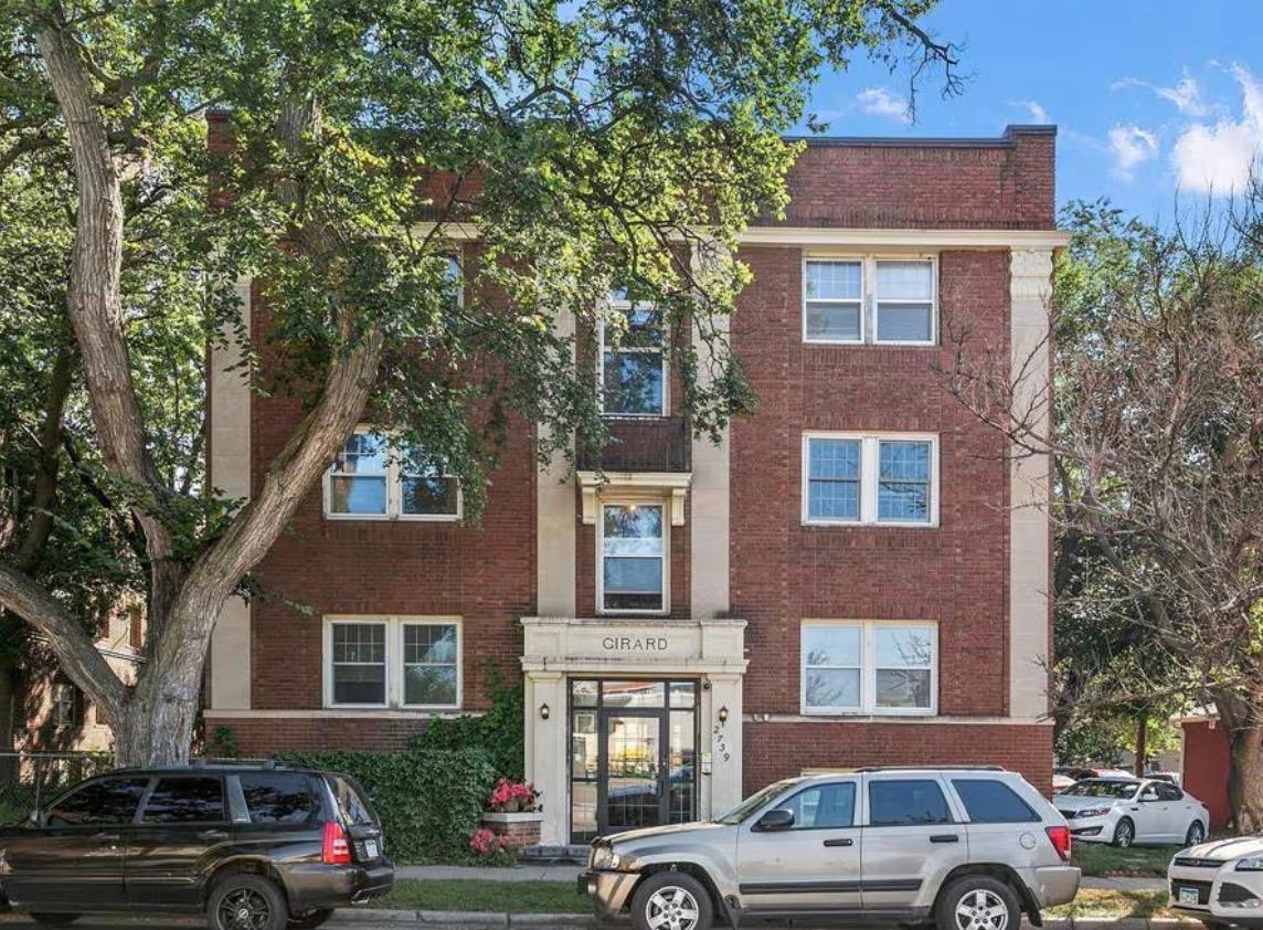 View of (CC) Low Rise (3- Levels) at 2739 Girard Avenue, Minneapolis - Mike Wilen | Minnesota Team Real Estate