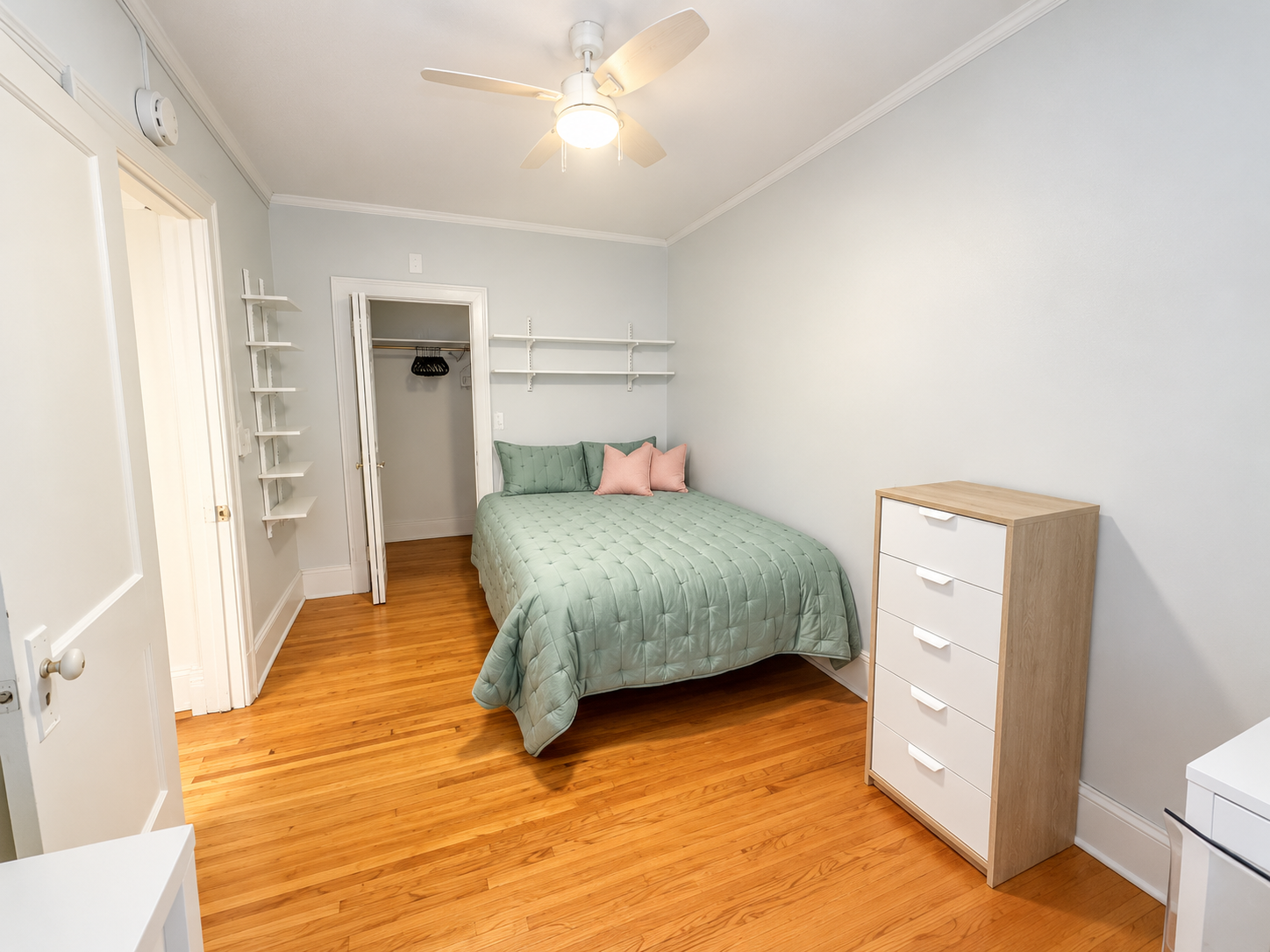 View of Residential at 2739 Girard Avenue #304, Minneapolis MN 55408, Minneapolis (8 of 12) - Mike Wilen | Minnesota Team Real Estate