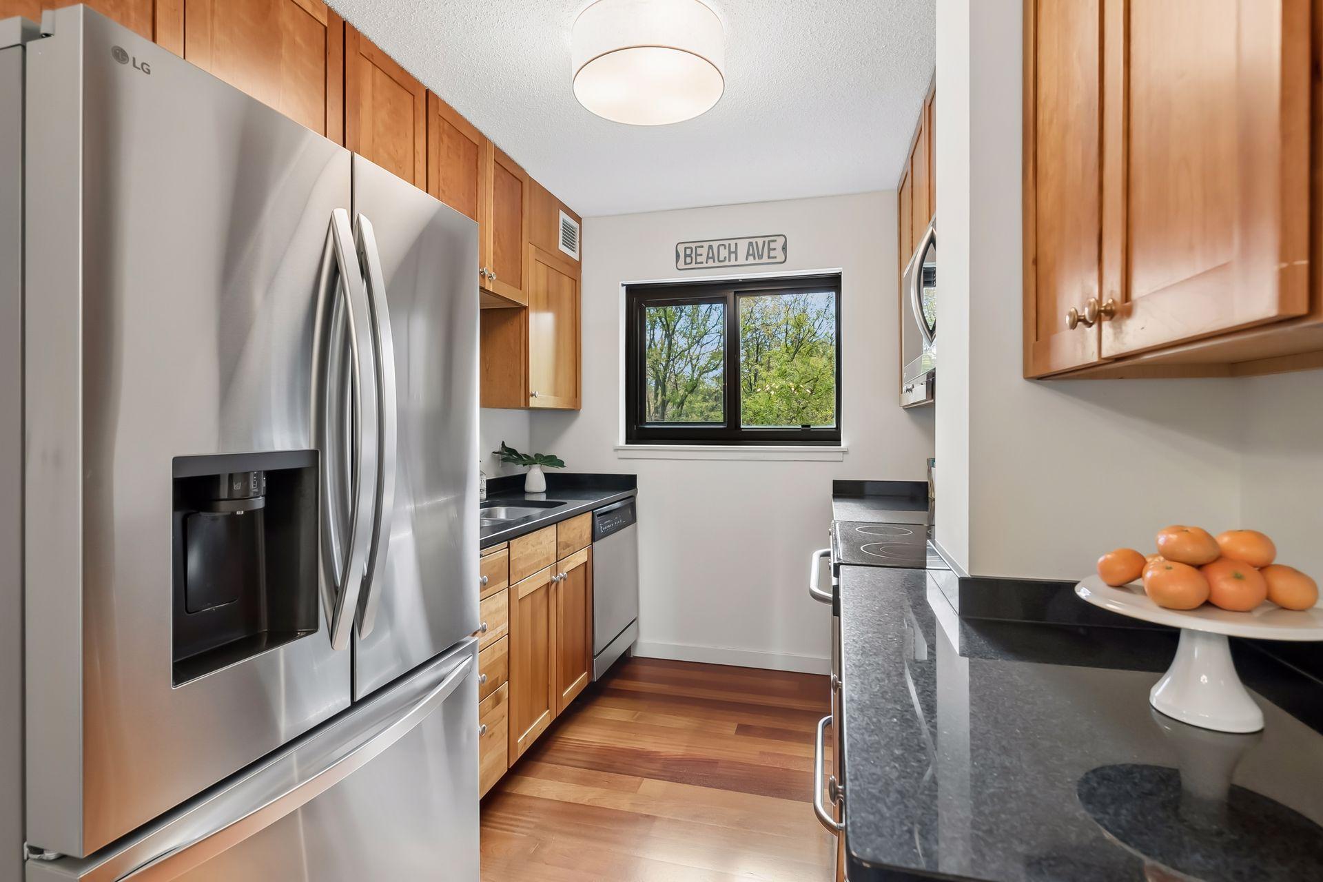 View of Residential at 3131 Excelsior Boulevard #408, Minneapolis MN 55416, Minneapolis (8 of 28) - Mike Wilen | Minnesota Team Real Estate