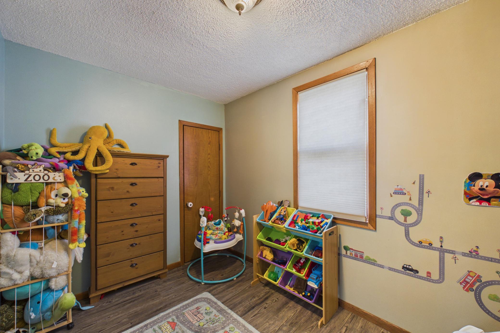View of Residential at 75 Geranium Avenue, Saint Paul MN 55117, Saint Paul (11 of 27) - Mike Wilen | Minnesota Team Real Estate